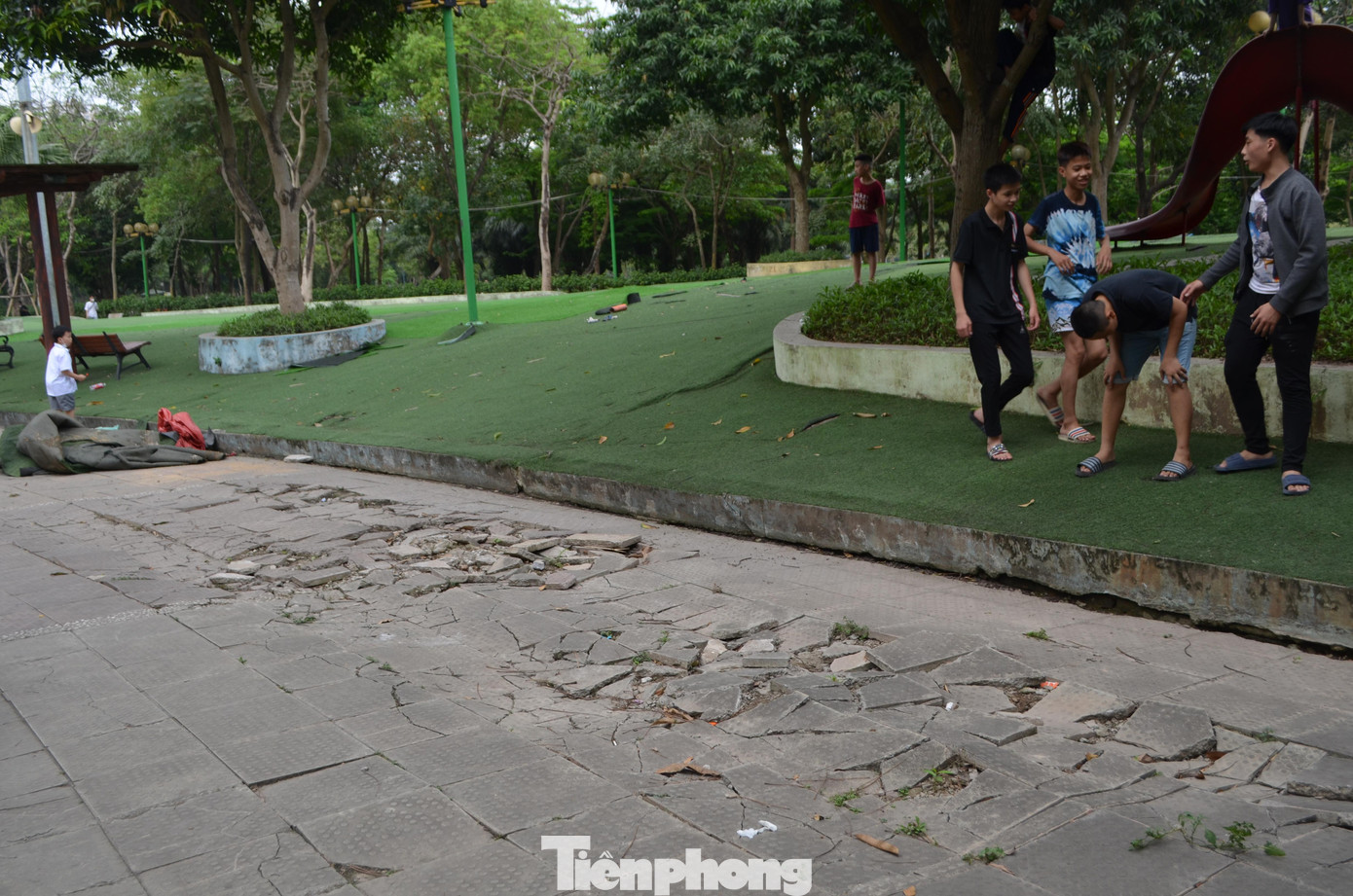 Theo kế hoạch của UBND TP. Hà Nội về cải tạo, nâng cấp và xây mới các công viên, vườn hoa giai đoạn 2021-2025, công viên Cầu Giấy nằm trong danh sách 10 công viên được cải tạo sửa chữa ở mức độ 2.