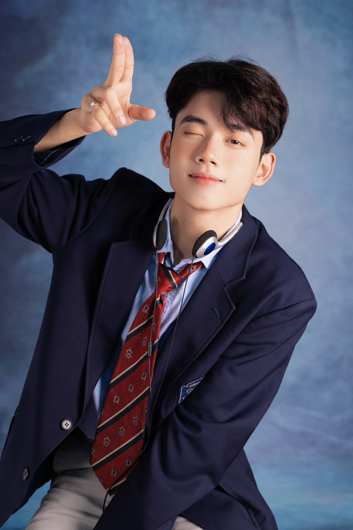 Lê Gia Bảo là sinh viên khoa Quản trị Kinh doanh tại trường Đại học Ngoại thương. Lê Gia Bảo là sinh viên khoa Quản trị Kinh doanh tại trường Đại học Ngoại thương.