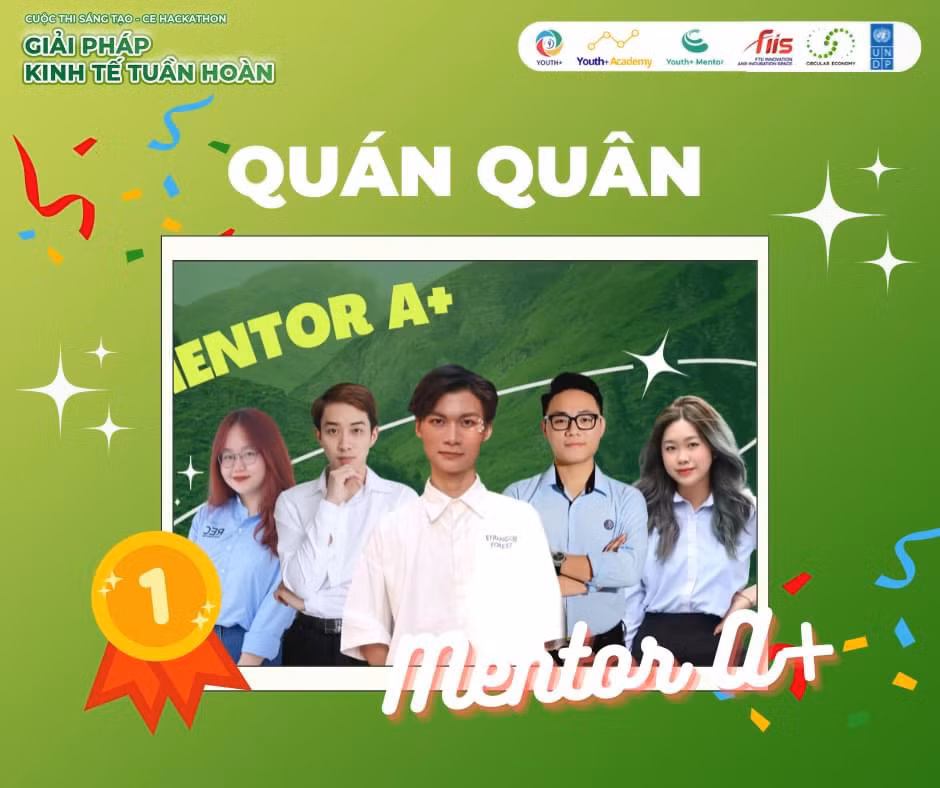 Đỗ Phạm Châu Giang giành Quán quân CE Hackathon 2022 (thành viên ngoài cùng bên phải).