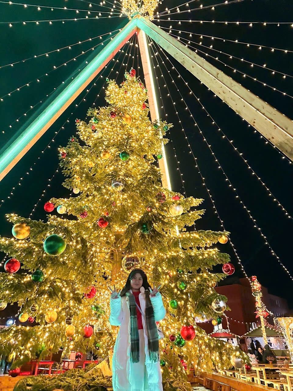 Với Ngọc Anh, học tập đã mở ra nhiều “cánh cửa” để cô nàng “nhìn” thế giới.