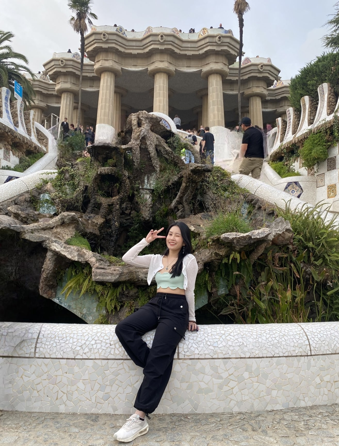 Theo Ngọc, muốn giỏi ngoại ngữ cần phải tạo môi trường luyện tập tiếp xúc thường xuyên. Theo Ngọc, muốn giỏi ngoại ngữ cần phải tạo môi trường luyện tập tiếp xúc thường xuyên.