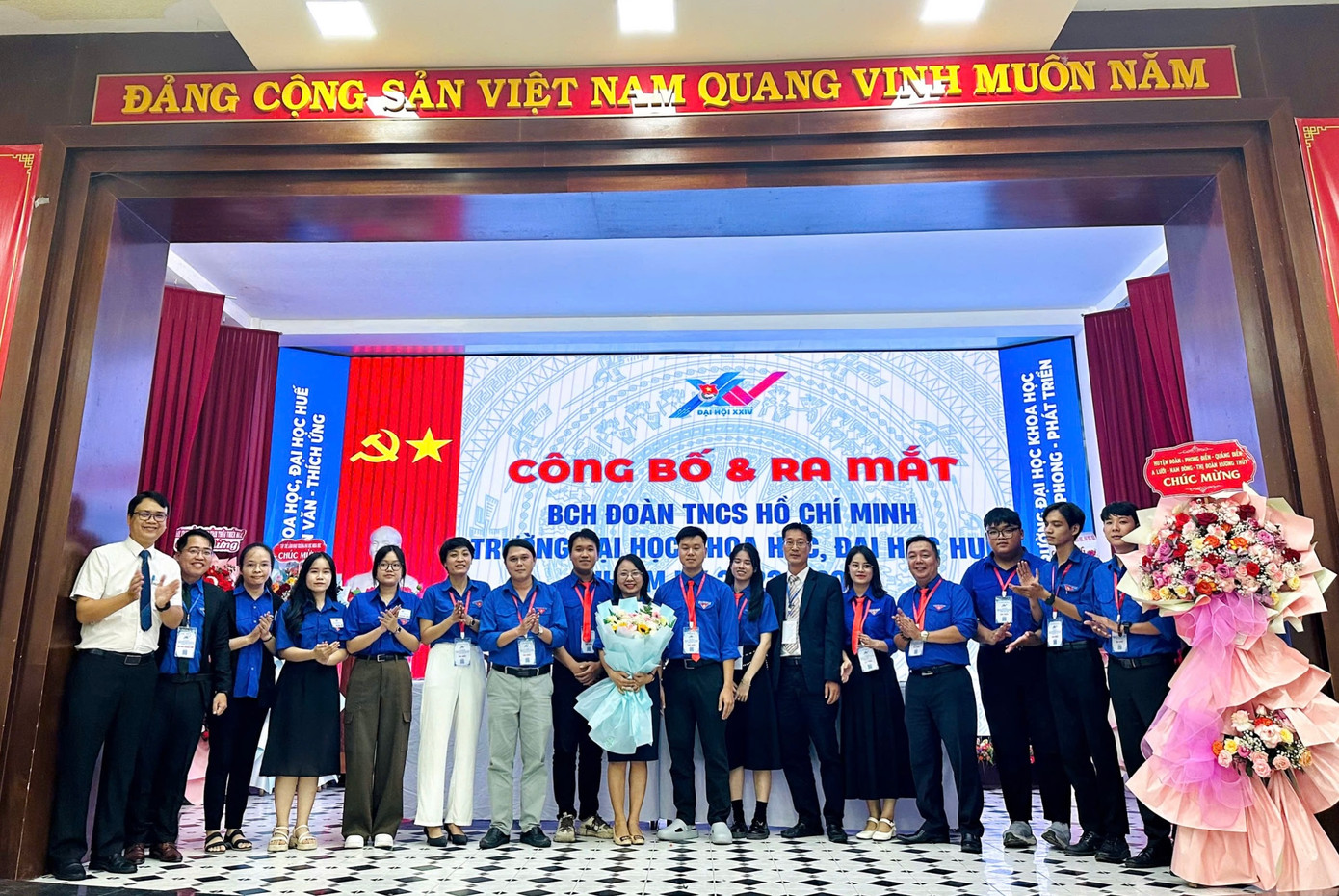 Ban Chấp hành khóa XXIV Đoàn TNCS Hồ Chí Minh Trường Đại học Khoa học, Đại học Huế nhận nhiệm vụ của nhiệm kỳ2024 – 2027.