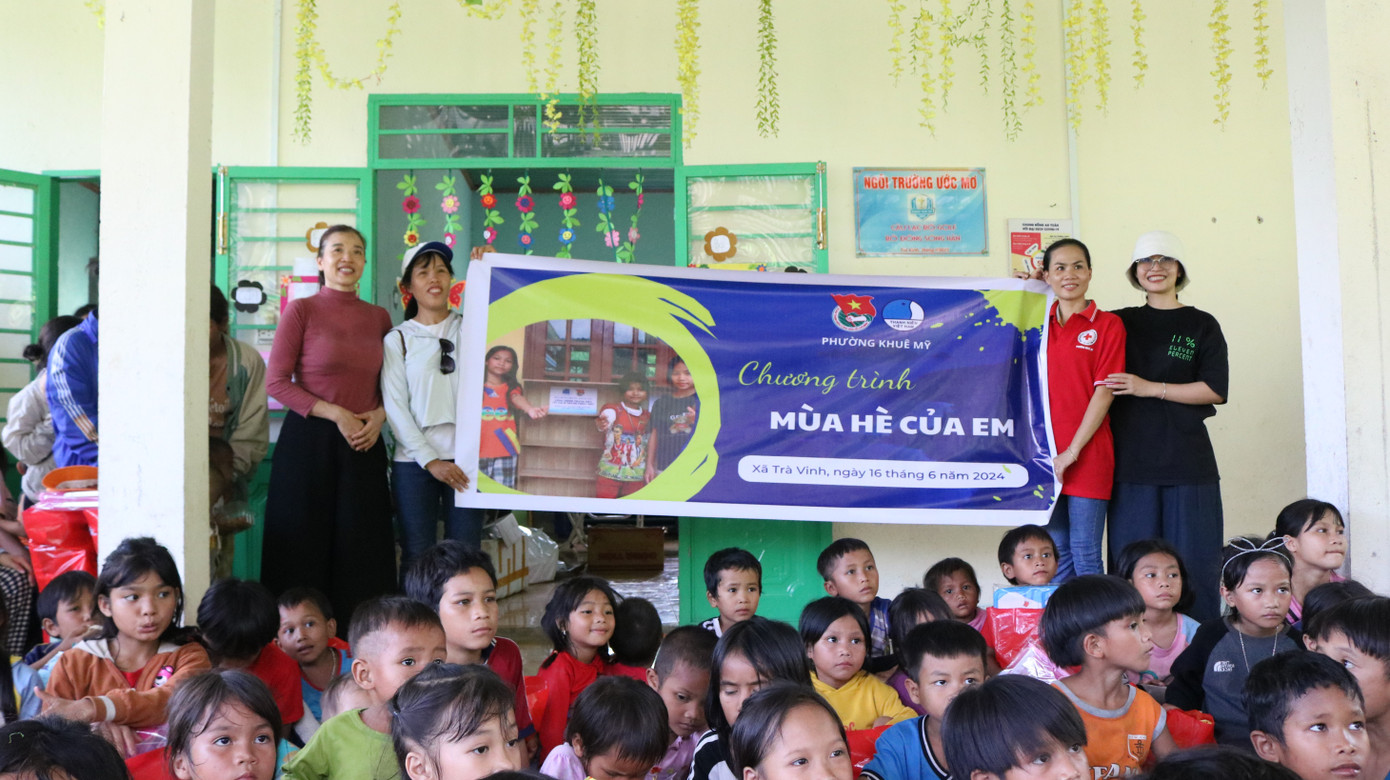 Ngôi trường bố Yến hiến đất dựng xây, kêu gọi mạnh thường quân hỗ trợ cho các em nhỏ vùng cao. Ngôi trường bố Yến hiến đất dựng xây, kêu gọi mạnh thường quân hỗ trợ cho các em nhỏ vùng cao.