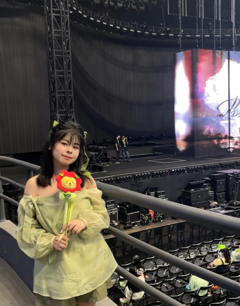 Hãy coi ngôn ngữ là đam mê và sống hết mình với nó. Hãy coi ngôn ngữ là đam mê và sống hết mình với nó.