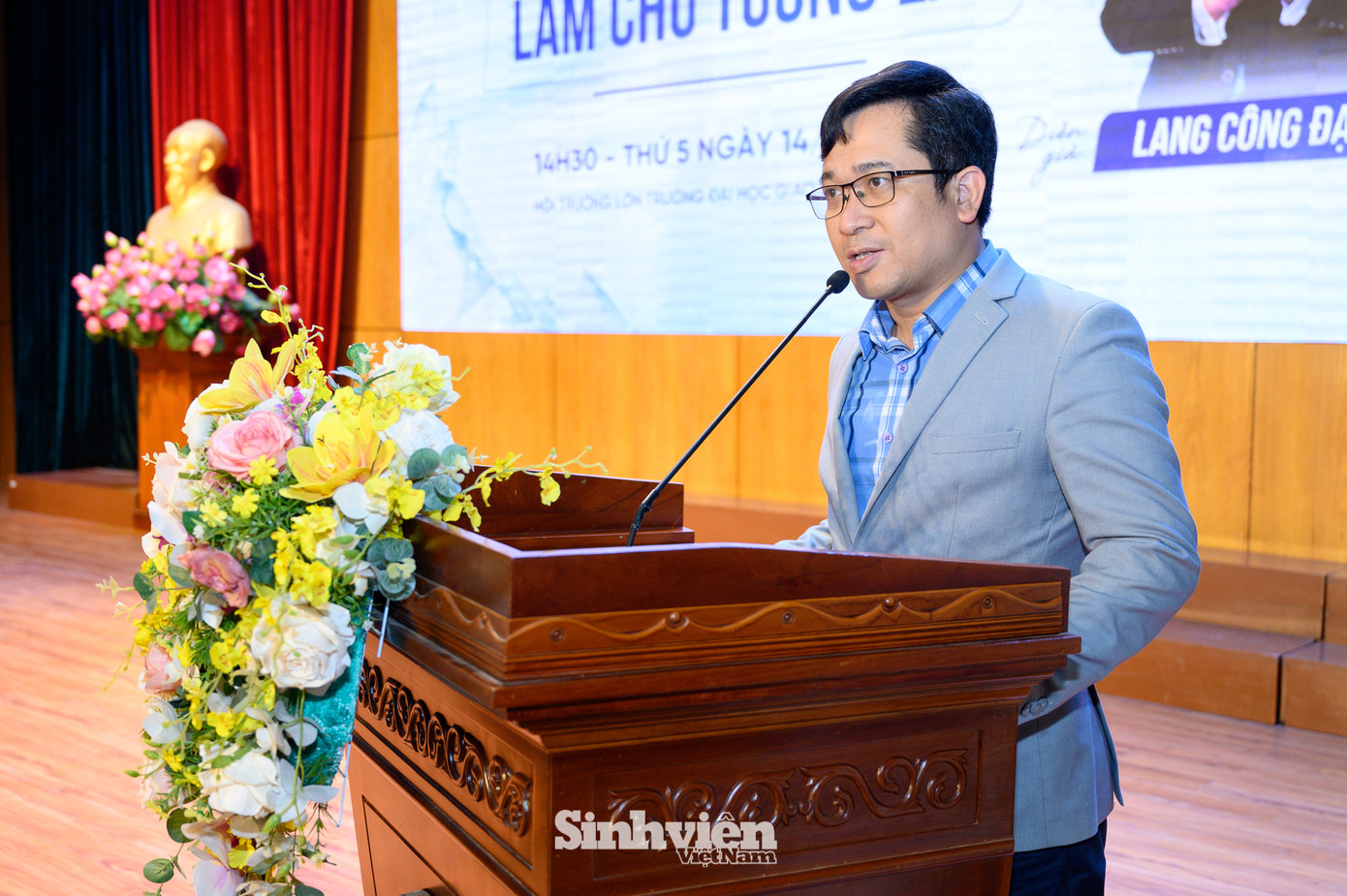 TS Mai Nam Phong: “Trang bị các kỹ năng thấu hiểu bản thân giúp sinh viên tiết kiệm thời gian, nhanh chóng bắt kịp xu hướng các ngành nghề.”