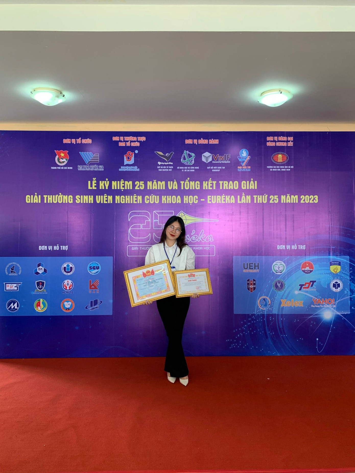 Đạt giải Khuyến khích cuộc thi “Giải thưởng Sinh viên Nghiên cứu khoa học Euréka lần 25" năm 2023 của Ban Chấp hành Thành Đoàn TP. HCM.