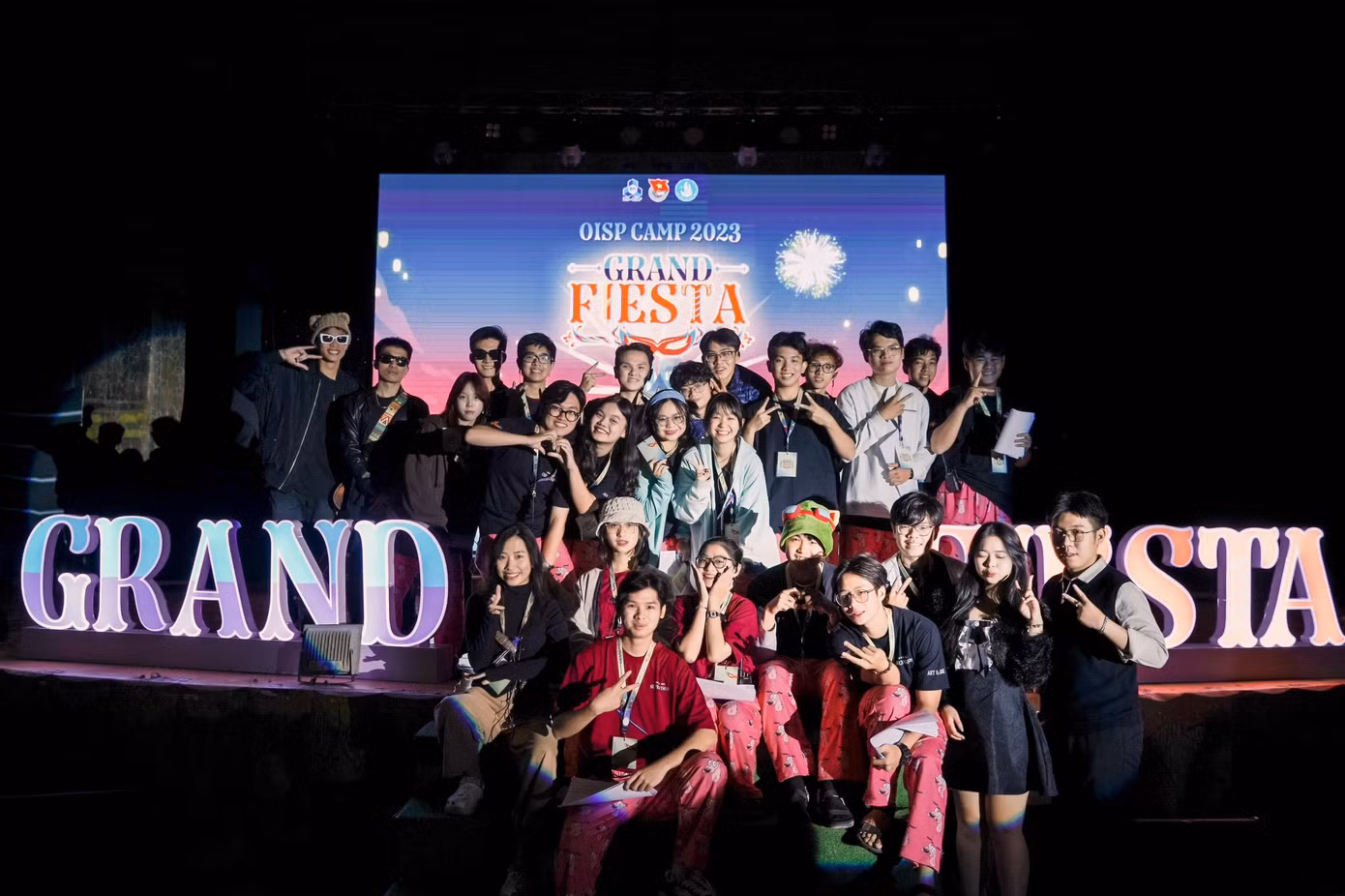 Hải Anh cùng đồng đội tại sự kiện OISP CAMP 2023.