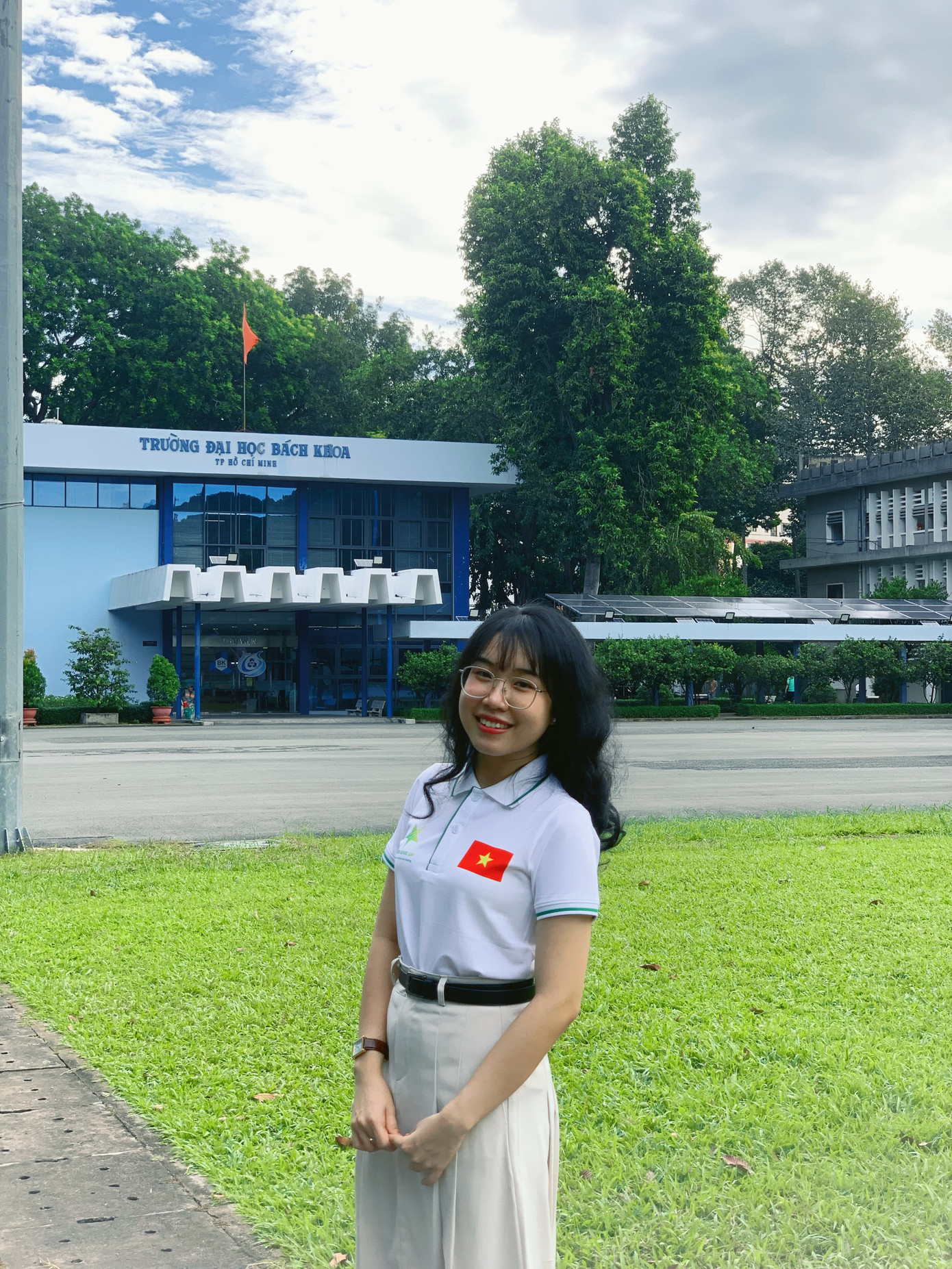 Lê Thị Đức Ngọc – thủ khoa tốt nghiệp Trường Đại học An Giang. Lê Thị Đức Ngọc – thủ khoa tốt nghiệp Trường Đại học An Giang.