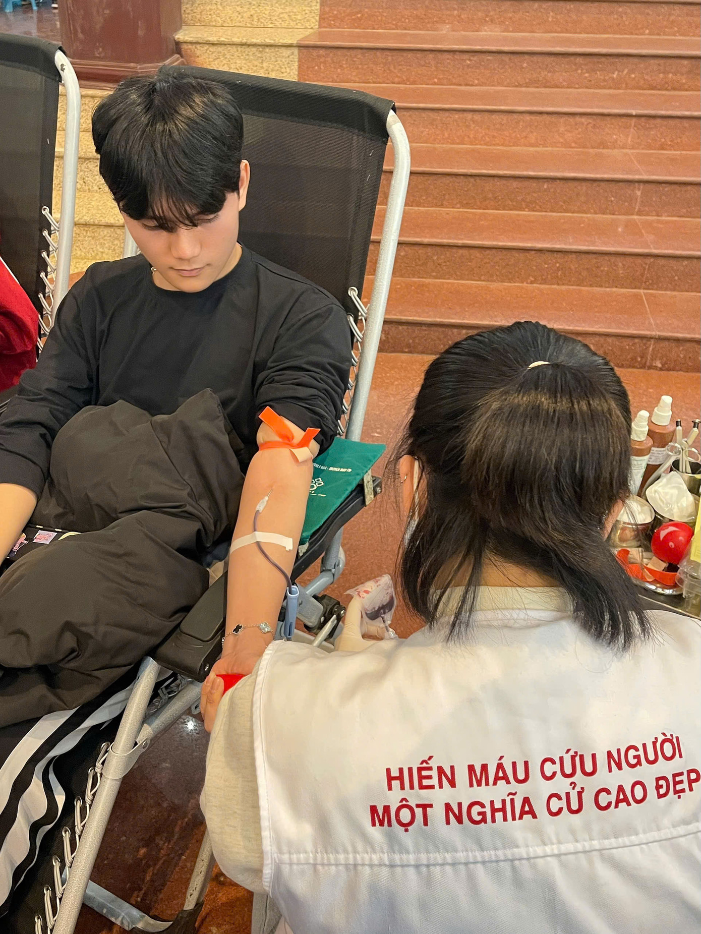 Anh Vũ Quốc Việt chia sẻ rằng “Chủ Nhật Đỏ” luôn là sự kiện đặc biệt mà anh không thể bỏ lỡ vào mỗi dịp cuối năm. Anh Vũ Quốc Việt chia sẻ rằng “Chủ Nhật Đỏ” luôn là sự kiện đặc biệt mà anh không thể bỏ lỡ vào mỗi dịp cuối năm.