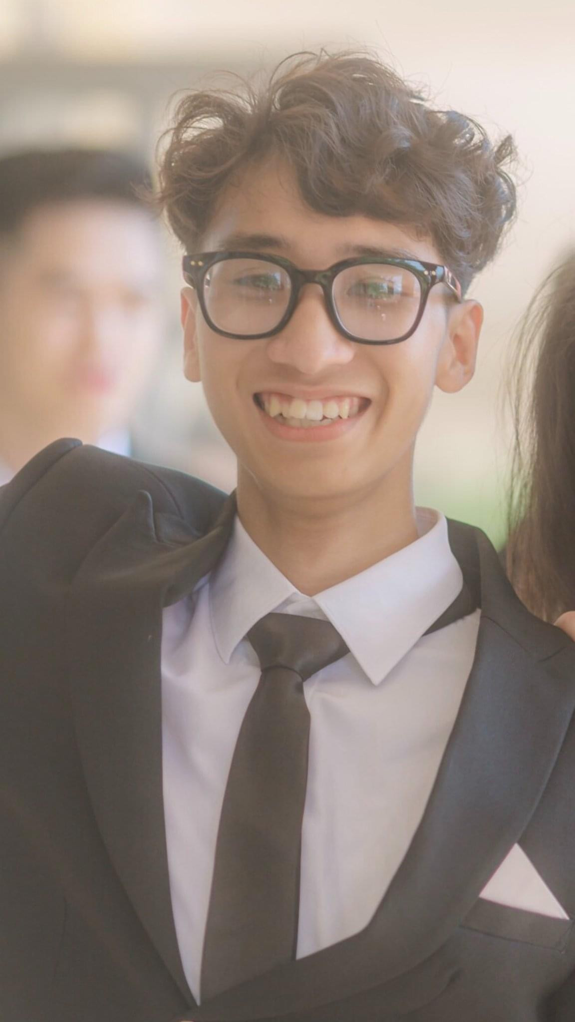 Việt Thành lớn lên cùng những câu chuyện hào hùng về Điện Biên Phủ. Việt Thành lớn lên cùng những câu chuyện hào hùng về Điện Biên Phủ.