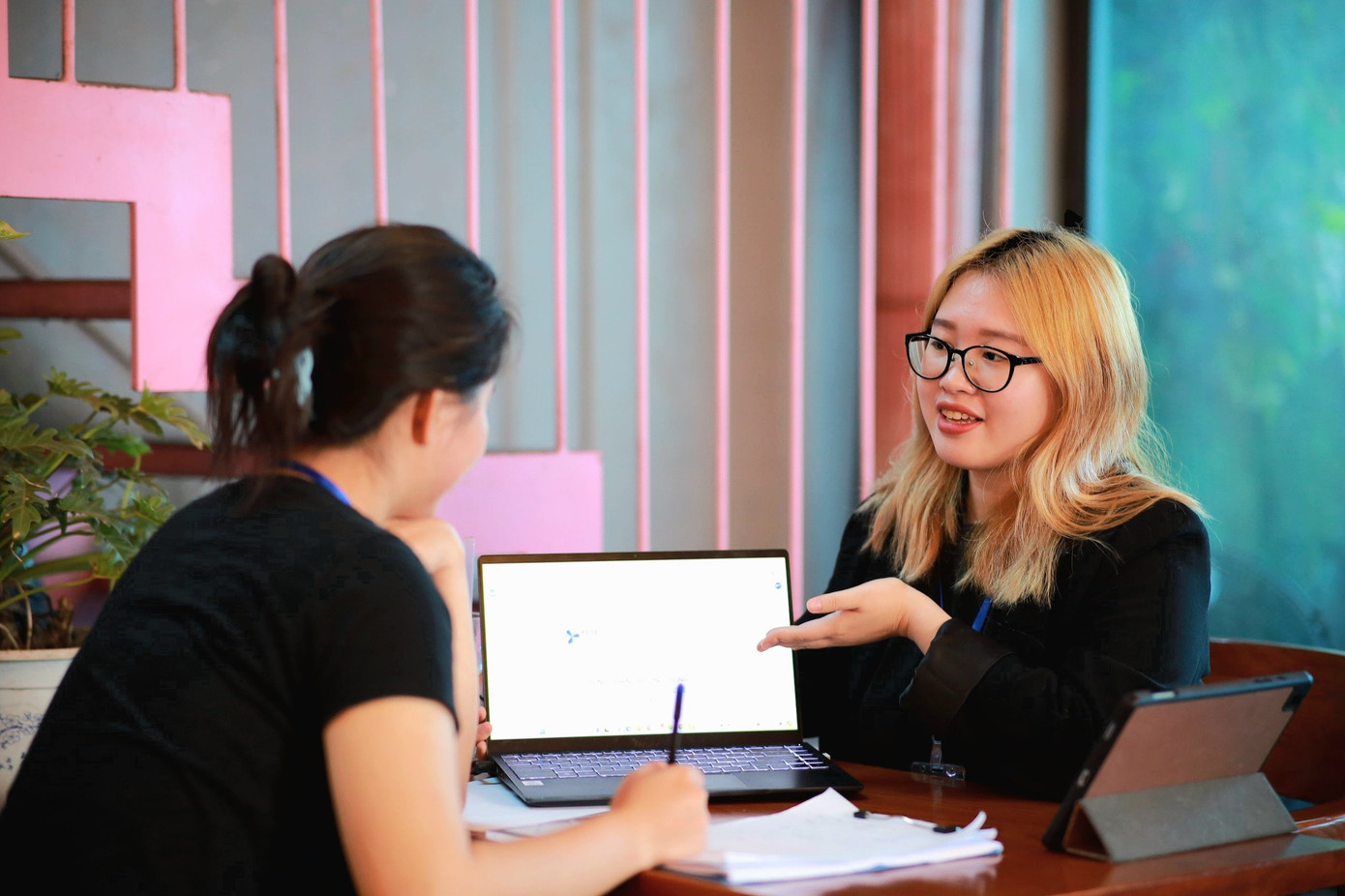 Trong tương lai, Diệu Anh mong muốn nhân rộng dự án ngay tại môi trường học tập của các bạn trẻ. Trong tương lai, Diệu Anh mong muốn nhân rộng dự án ngay tại môi trường học tập của các bạn trẻ.