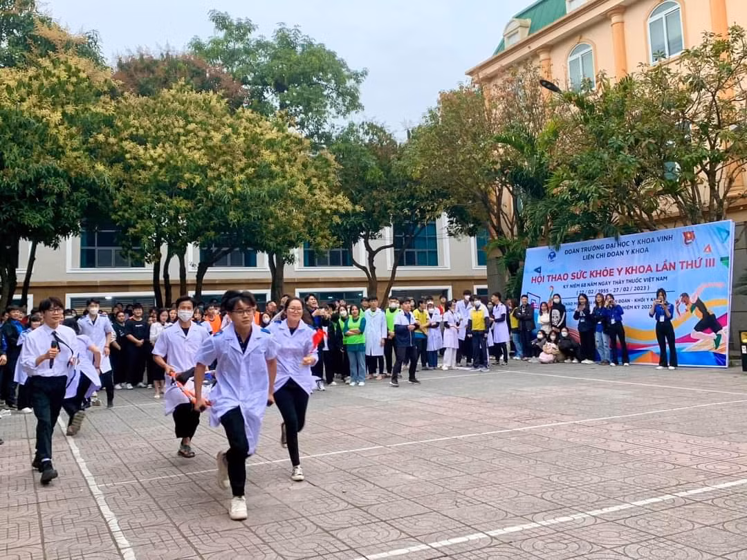 Hội thao “Sức khỏe y khoa” của trường Đại học Y khoa Vinh.