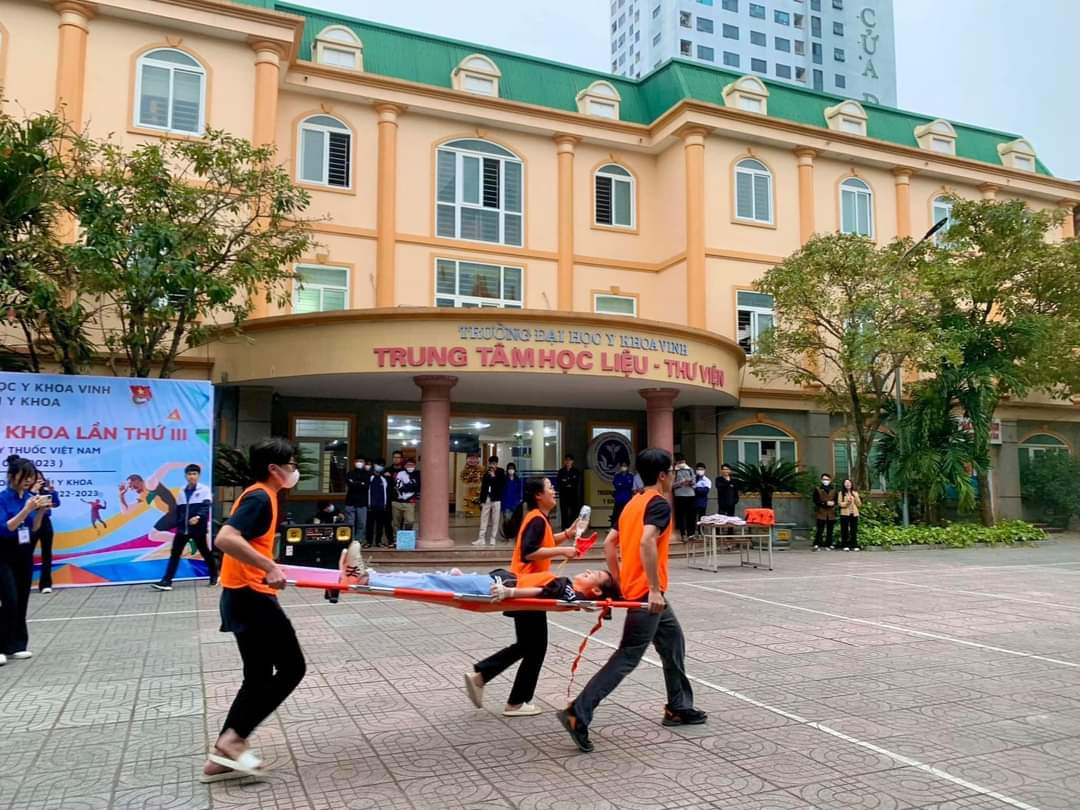 Hội thao “Sức khỏe y khoa” của trường Đại học Y khoa Vinh.