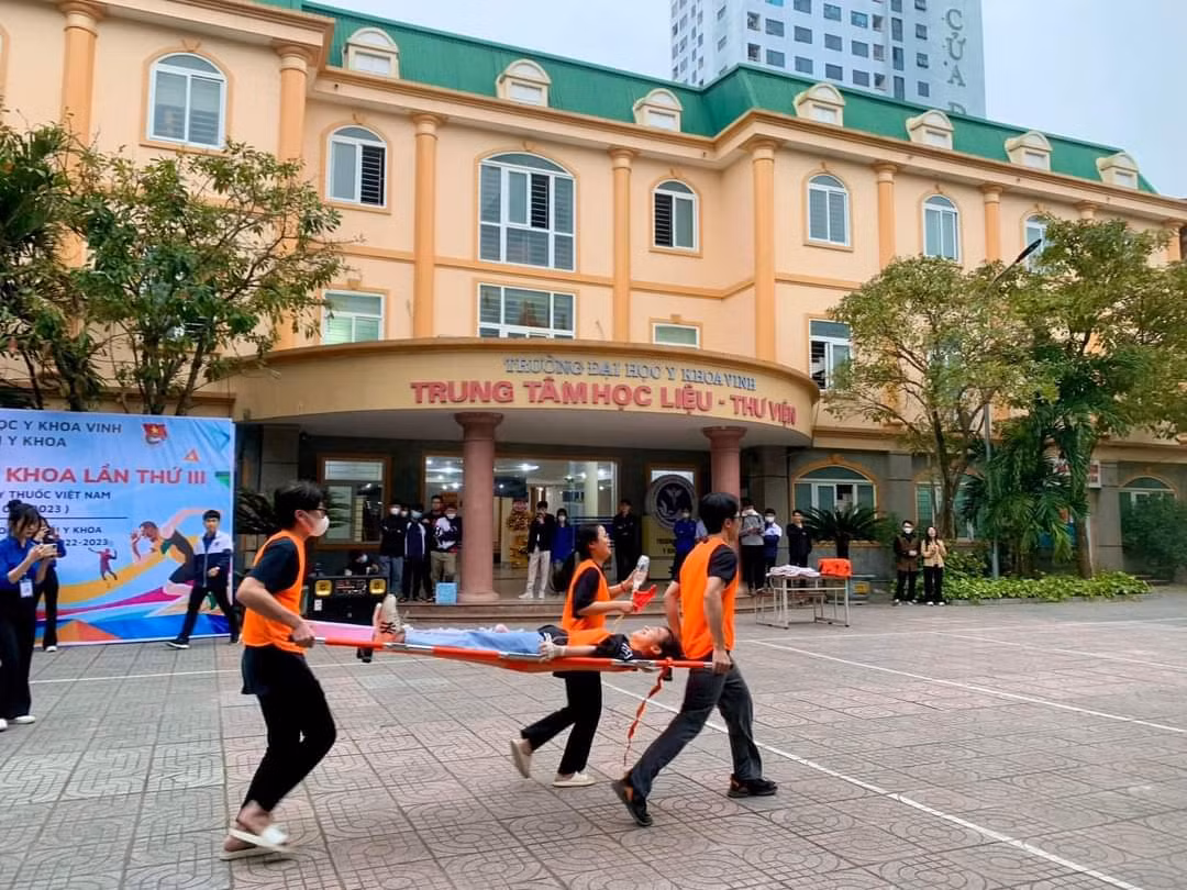 Hội thao “Sức khỏe y khoa” của trường Đại học Y khoa Vinh.