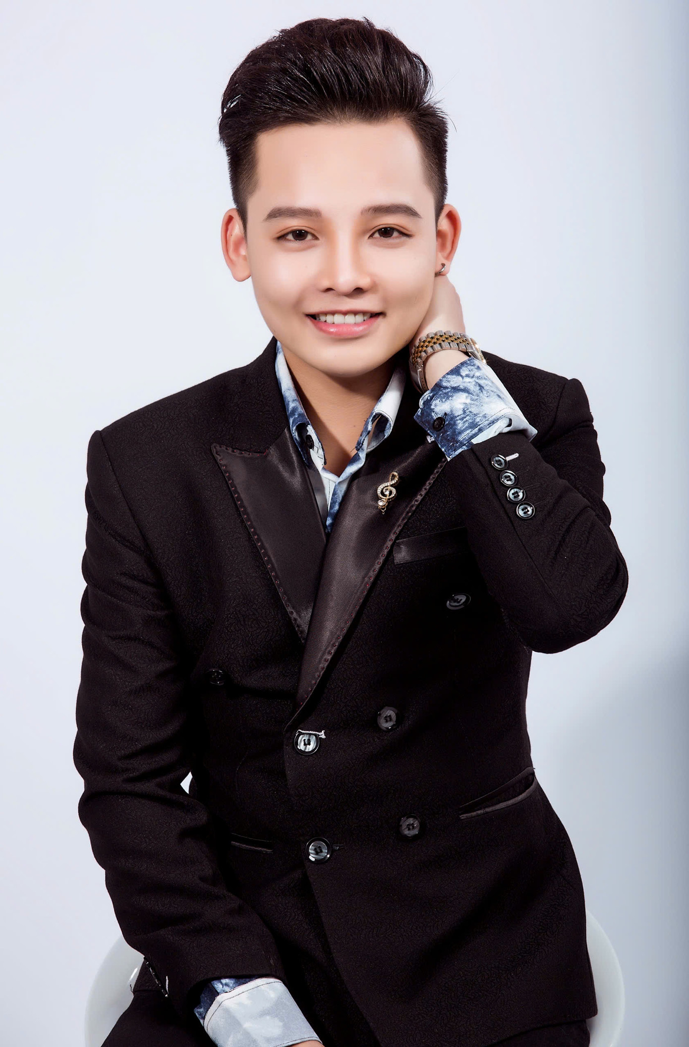 Ca sĩ Xuân Đức được khán giả biết đến nhiều hơn khi viral loạt các clip parody trên các nền tảng mạng xã hội vào năm 2021. Ca sĩ Xuân Đức được khán giả biết đến nhiều hơn khi viral loạt các clip parody trên các nền tảng mạng xã hội vào năm 2021.