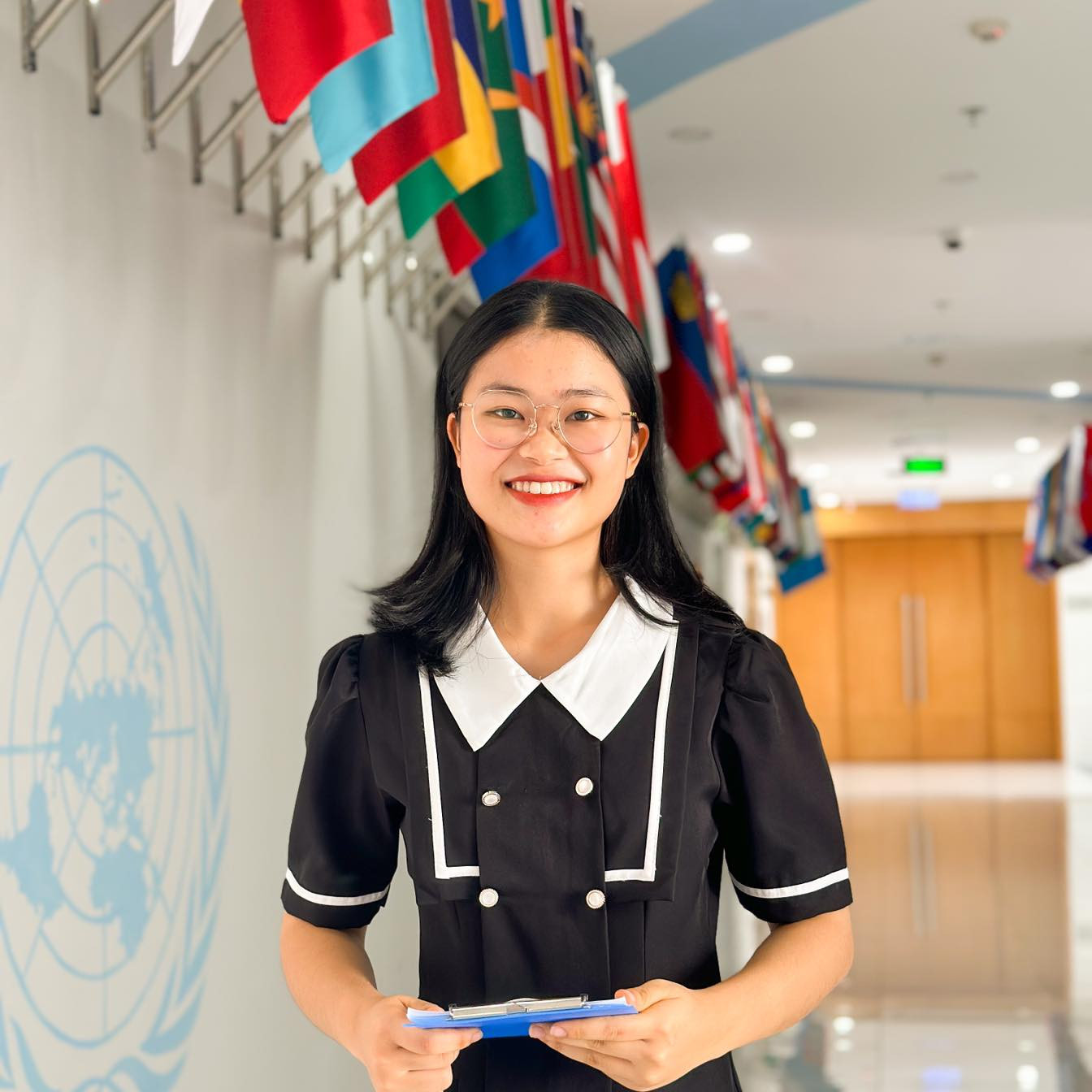 Đậu Thị Nhàn (sinh viên năm nhất) hiện là sinh viên năm nhất, Khoa Truyền thông và Văn hóa đối ngoại, Học viện Ngoại giao.