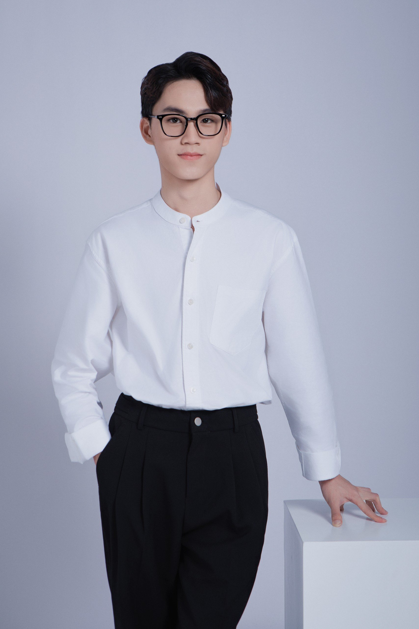 Lò Thái Sơn đang học song ngành tại trường Đại học Khoa học Xã hội và Nhân văn, Đại học Quốc gia Hà Nội. Lò Thái Sơn đang học song ngành tại trường Đại học Khoa học Xã hội và Nhân văn, Đại học Quốc gia Hà Nội.