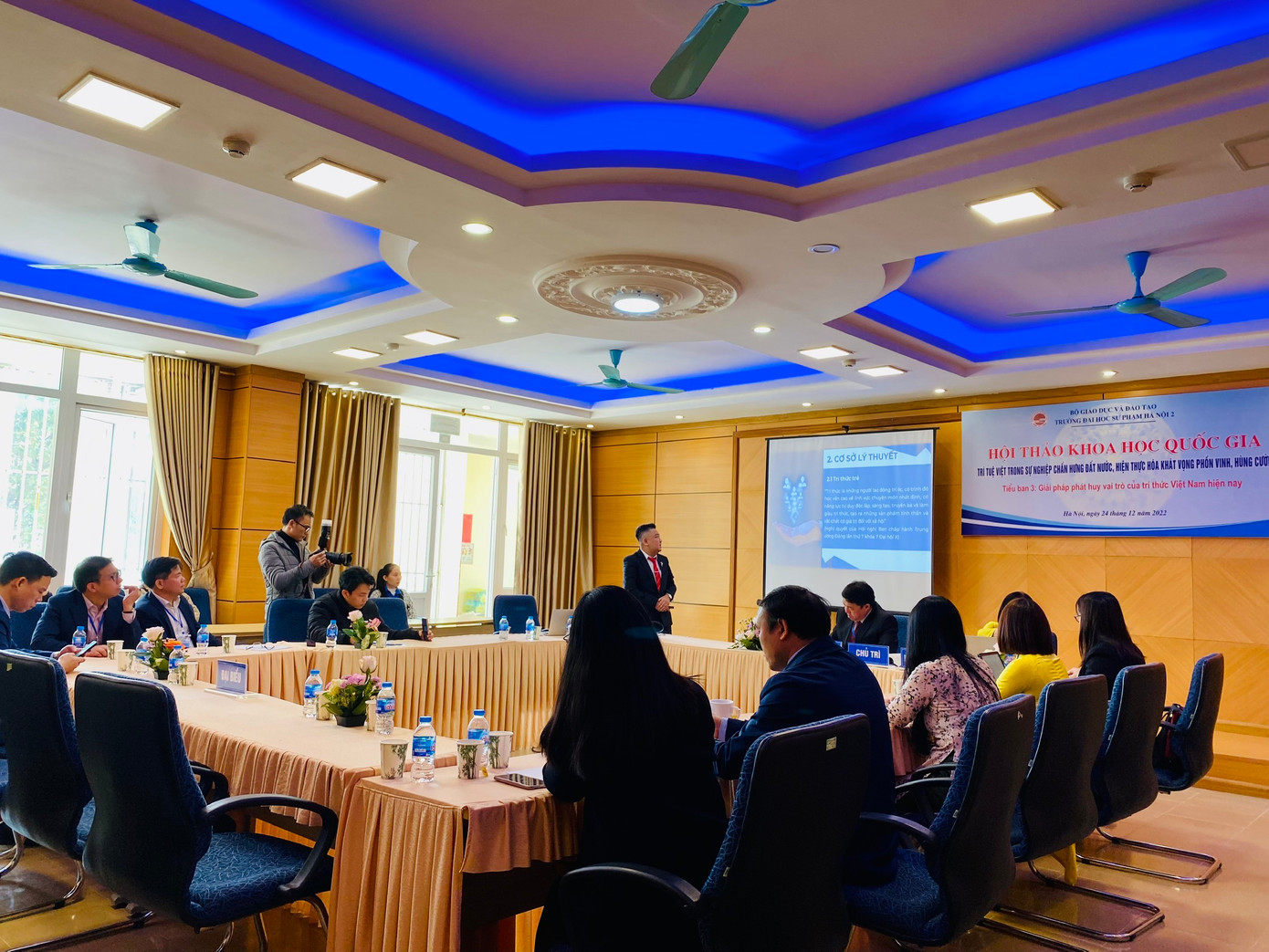 Tích cực tham gia nghiên cứu khoa học, nam sinh sở hữu bảng thành tích với hơn 40 ấn phẩm khoa học.