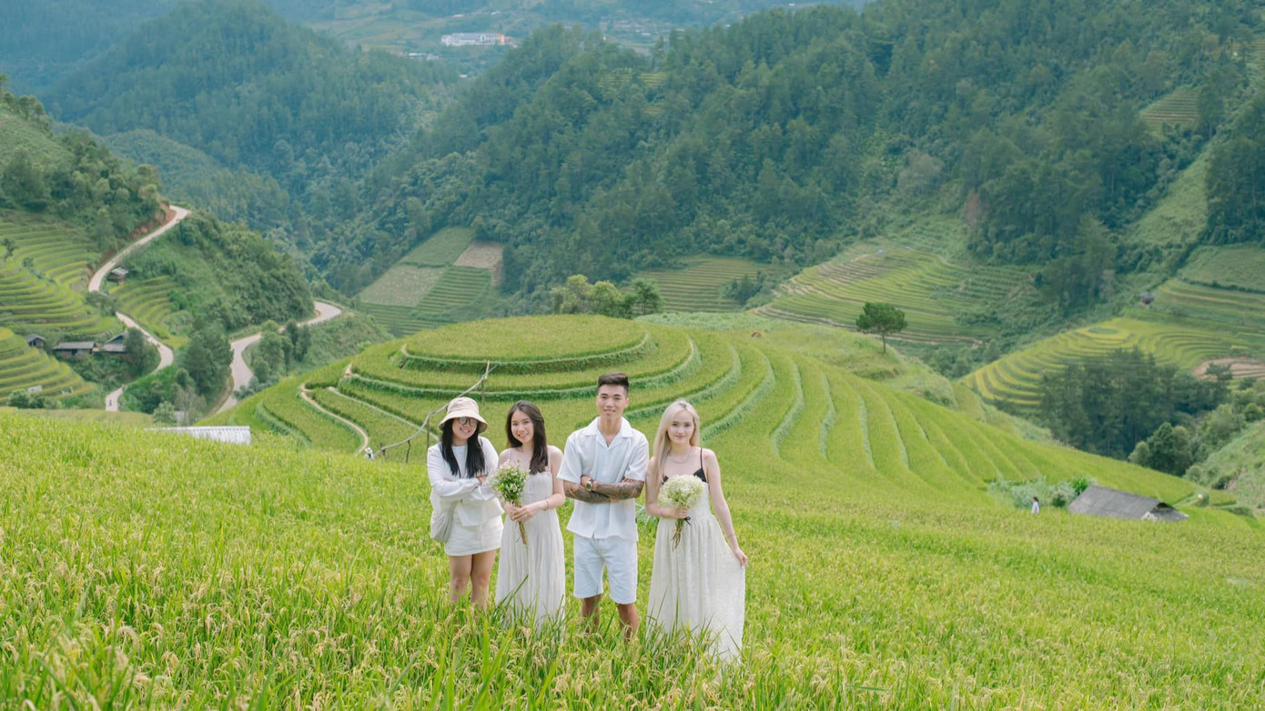 Đồi Mâm Xôi thuộc bản Hán Xung, xã La Pán Tẩn, cách trung tâm huyện Mù Cang Chải khoảng 8km, là điểm du lịch nổi tiếng do Hợp tác xã du lịch Đồi Mâm Xôi quản lý. (Ảnh: Trang Du Hí)