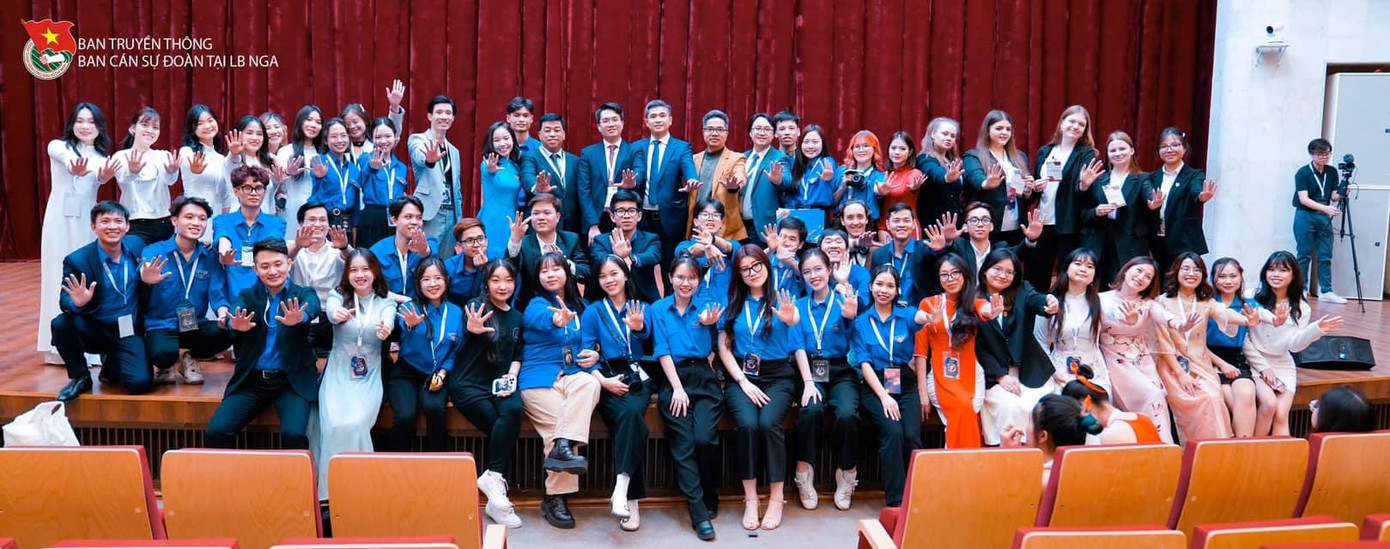 Tâm Anh năng nổ trong các hoạt động của Đoàn - Hội. Tâm Anh năng nổ trong các hoạt động của Đoàn - Hội.