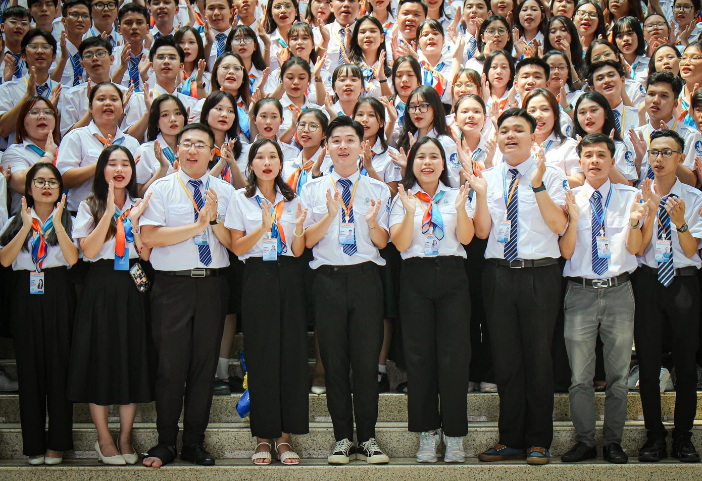 Luôn nêu cao tinh thần học hỏi các cán bộ Đoàn - Hội để phát triển bản thân. Luôn nêu cao tinh thần học hỏi các cán bộ Đoàn - Hội để phát triển bản thân.