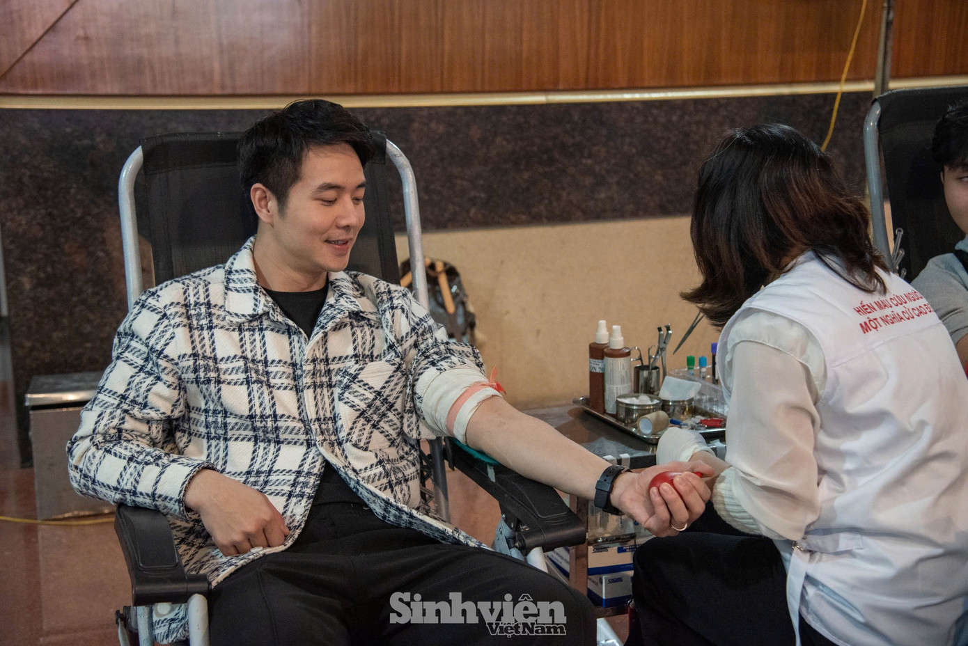 Đức Hiếu đã nhiều lần tham gia hiến máu.