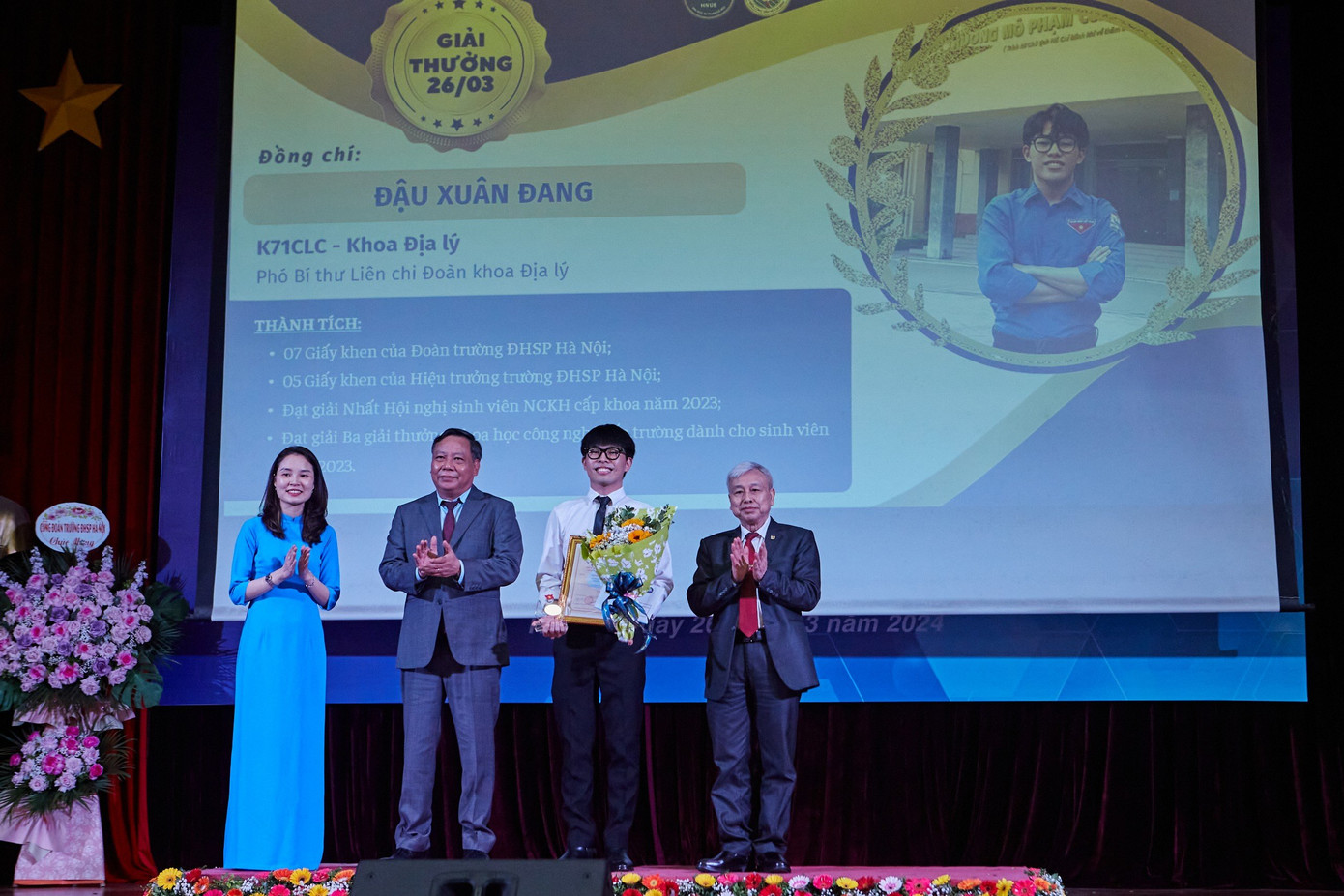 Lễ vinh danh và trao tặng thưởng 26 tháng 03 đợt XX, năm 2024 của trường Đại học Sư phạm Hà Nội vì đã có thành tích xuất sắc trong công tác Đoàn và phong trào thanh niên trường Đại học Sư phạm Hà Nội.