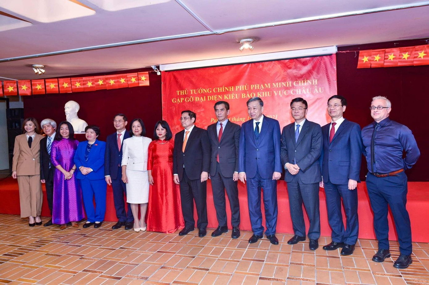 Diệp đại diện cho cộng đồng người Việt Nam tại Ý phát biểu tại cuộc gặp Thủ tướng chính phủ Phạm Minh Chính tại Paris năm 2021. Diệp đại diện cho cộng đồng người Việt Nam tại Ý phát biểu tại cuộc gặp Thủ tướng chính phủ Phạm Minh Chính tại Paris năm 2021.