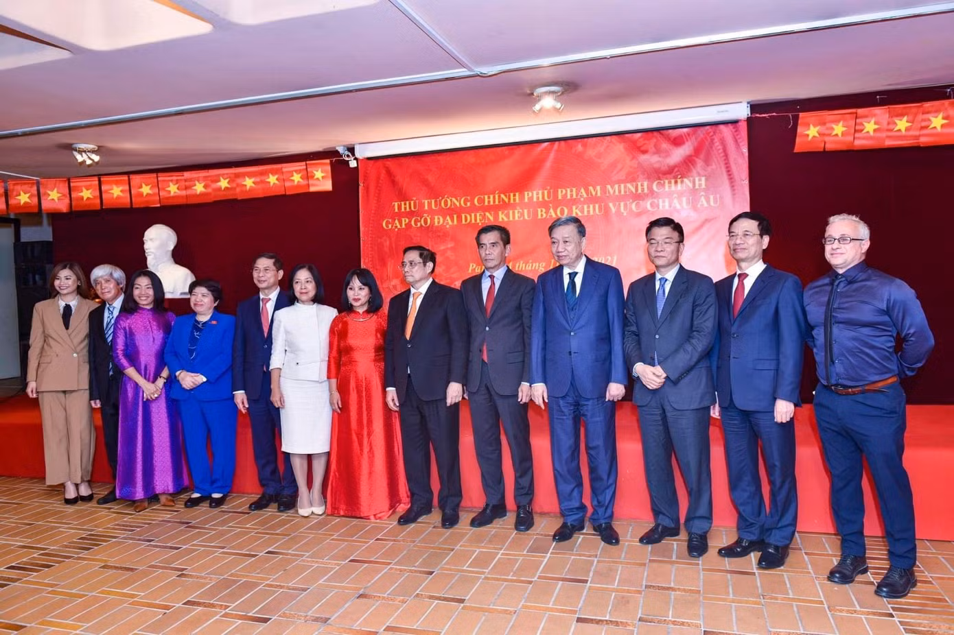 Diệp đại diện cho cộng đồng người Việt Nam tại Ý phát biểu tại cuộc gặp Thủ tướng chính phủ Phạm Minh Chính tại Paris năm 2021.