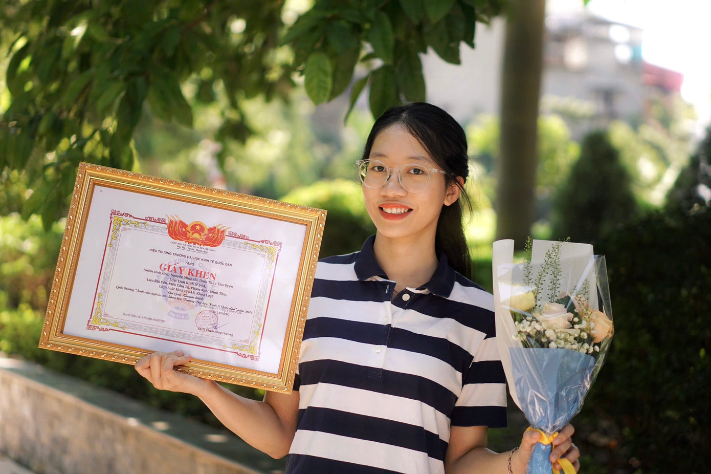 Minh Hà sở hữu loạt thành tích “khủng” tại các cuộc thi chuyên môn. Minh Hà sở hữu loạt thành tích “khủng” tại các cuộc thi chuyên môn.