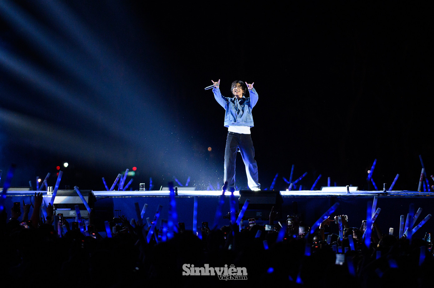 Rapper trẻ, tài năng Obito mang hàng loạt "hit" mới nhất tới show diễn. Rapper trẻ, tài năng Obito mang hàng loạt "hit" mới nhất tới show diễn.