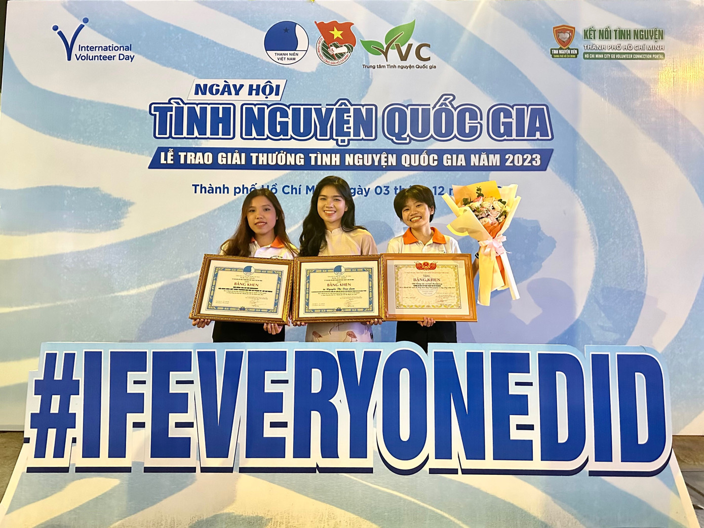 Bằng khen của Hội LHTN TP. HCM vì có thành tích tiêu biểu trong hoạt động tình nguyện năm 2023. Bằng khen của Hội LHTN TP. HCM vì có thành tích tiêu biểu trong hoạt động tình nguyện năm 2023.