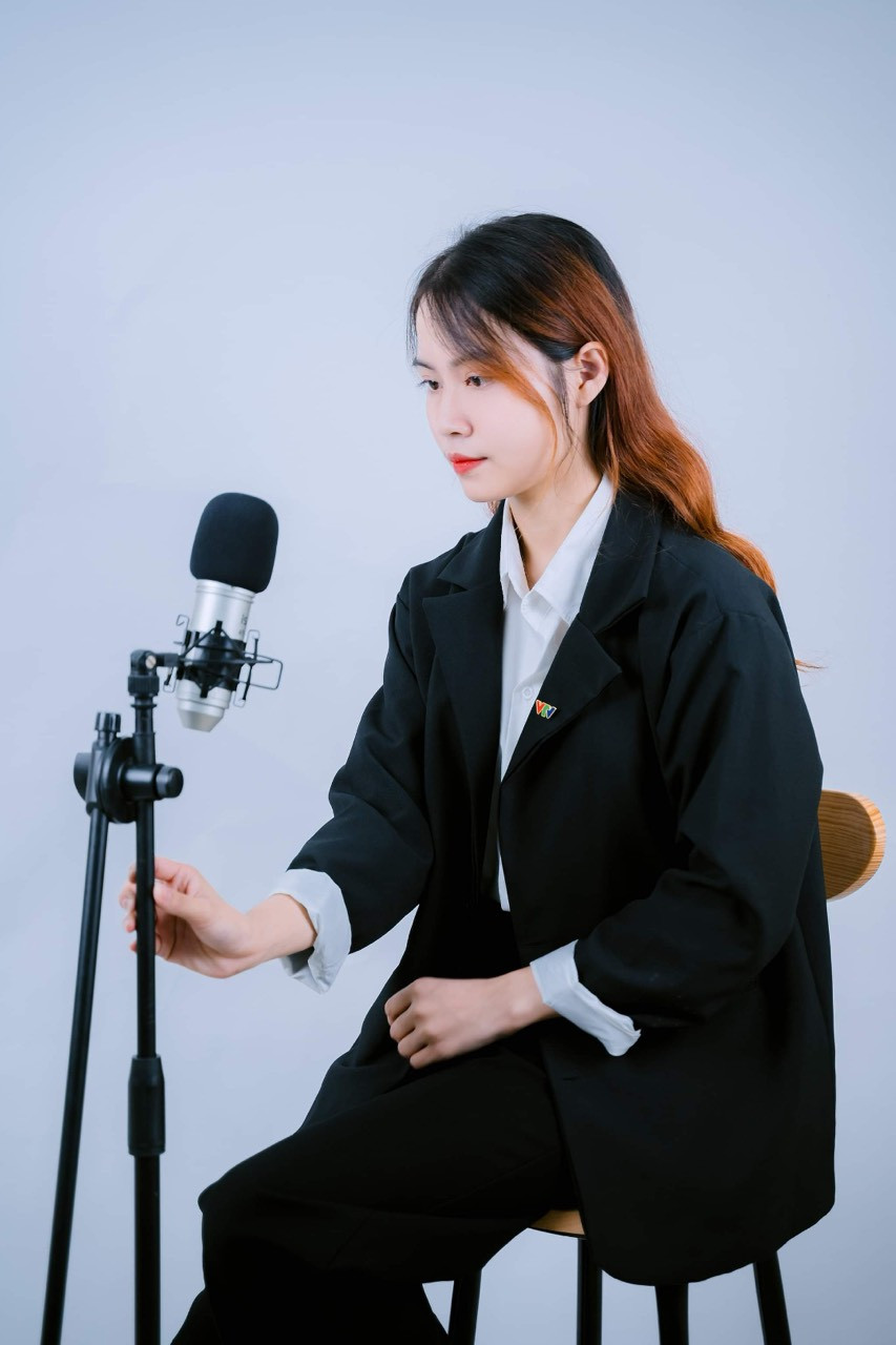 Thục Quyên với nguồn năng lượng tích cực vượt qua mọi khó khăn. Thục Quyên với nguồn năng lượng tích cực vượt qua mọi khó khăn.