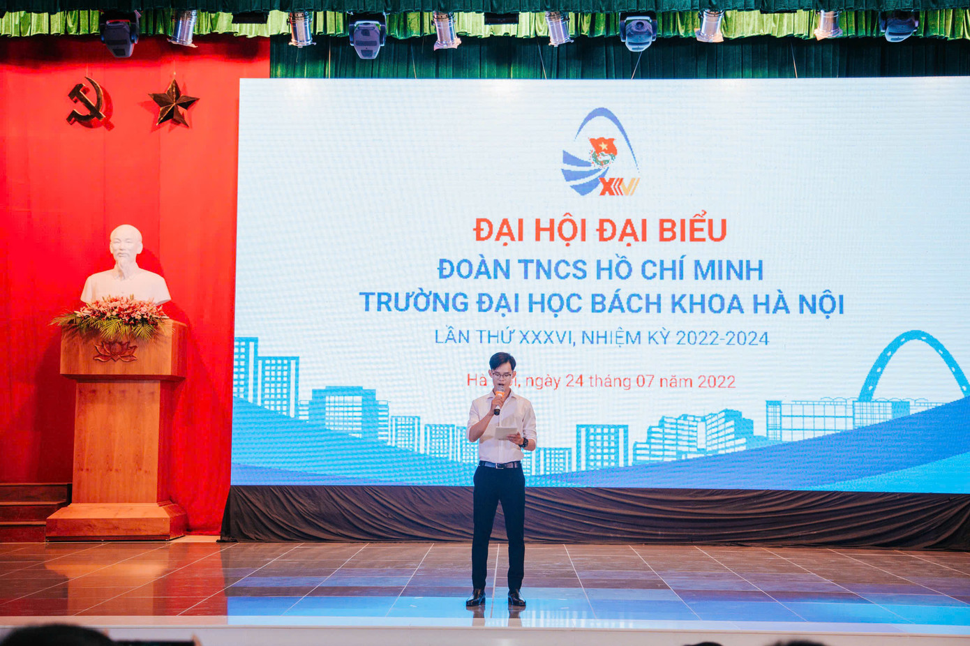 Đại Dương tham gia Đại hội Đại biểu Đoàn Thanh niên Cộng sản Hồ Chí Minh Trường Đại học Bách khoa Hà Nội lần thứ XXXVI. Đại Dương tham gia Đại hội Đại biểu Đoàn Thanh niên Cộng sản Hồ Chí Minh Trường Đại học Bách khoa Hà Nội lần thứ XXXVI.