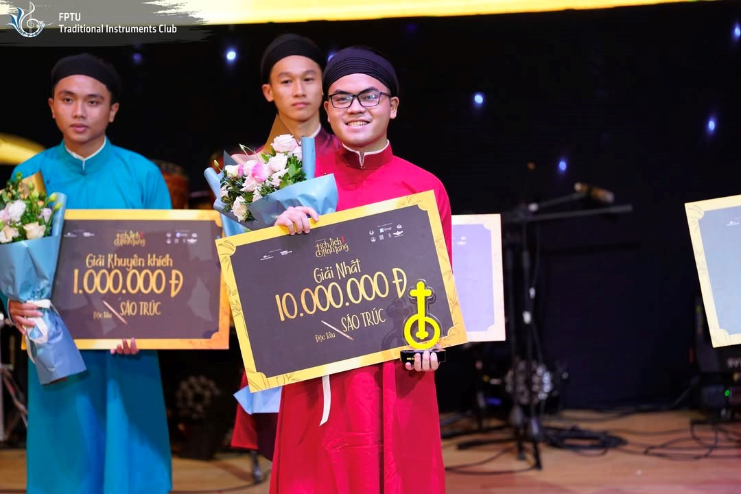 Âm nhạc luôn đóng một vai trò đặc biệt trong sự nghiệp của Việt Anh.