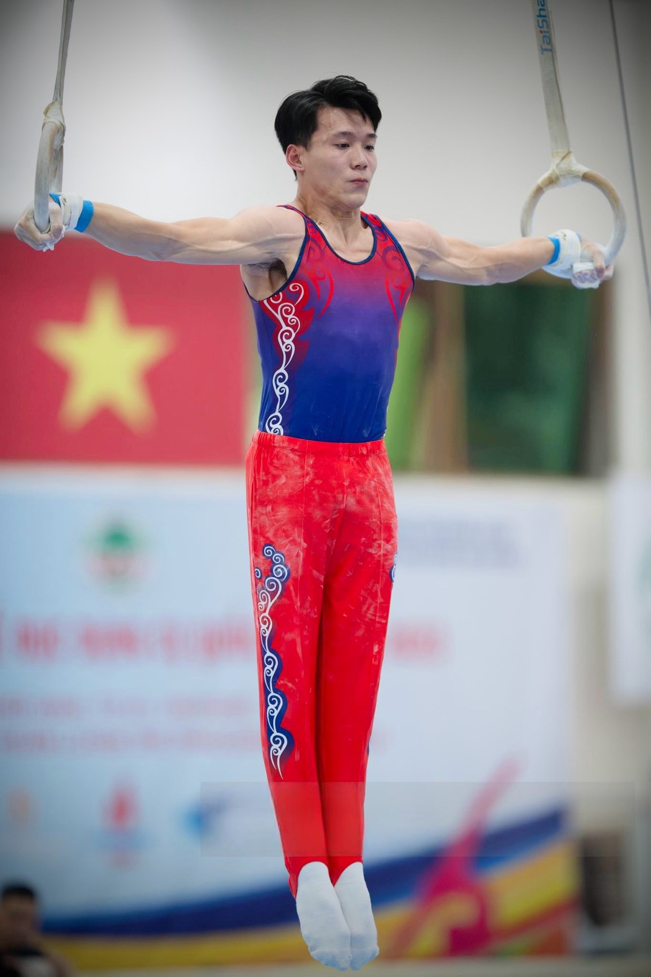 Vĩ Lương dành hầu hết thời gian luyện tập cho giải đấu quốc tế quan trọng. Vĩ Lương dành hầu hết thời gian luyện tập cho giải đấu quốc tế quan trọng.