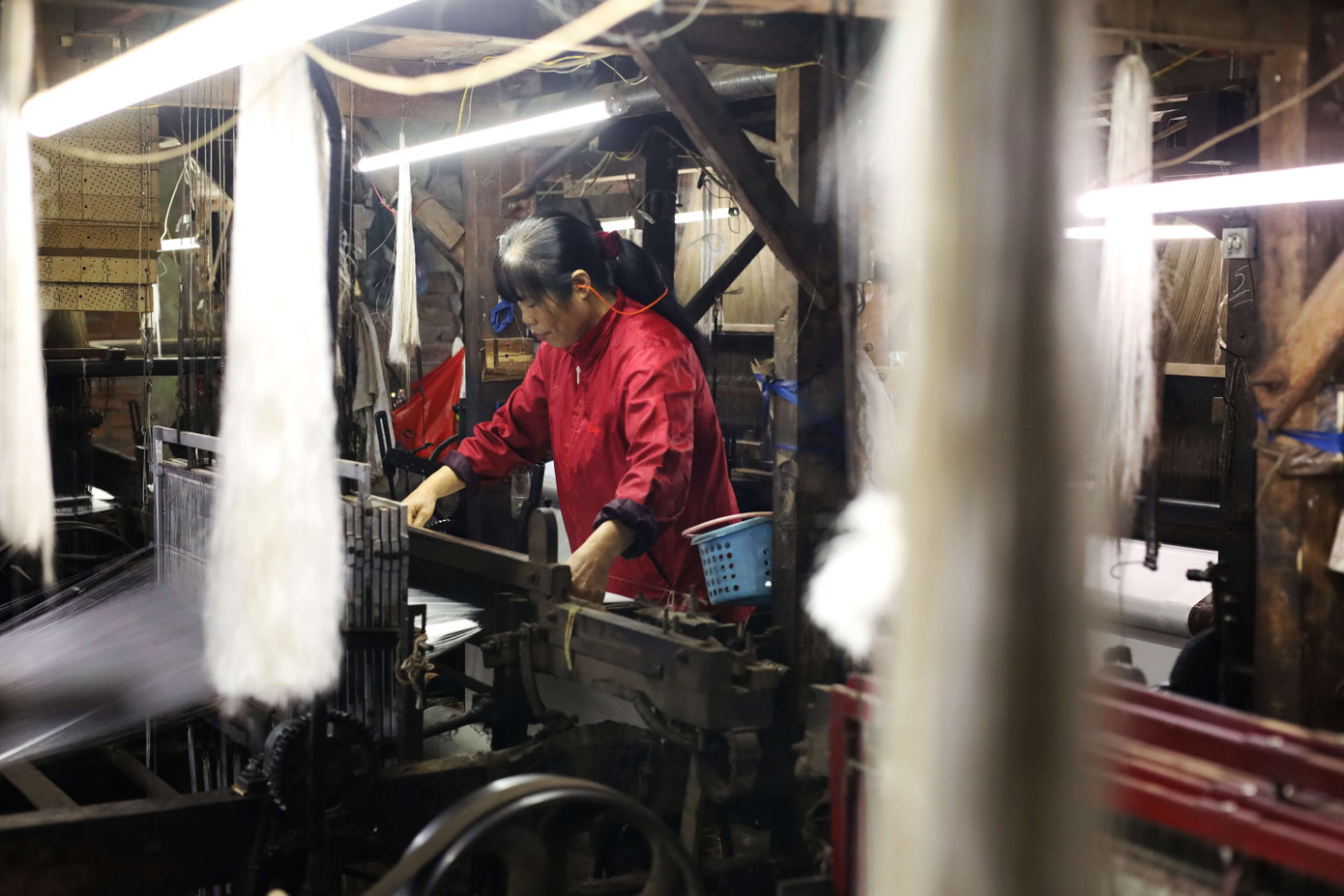 Thế hệ trẻ cần có trách nhiệm trong việc giữ gìn và phát triển văn hóa làng lụa Vạn Phúc.