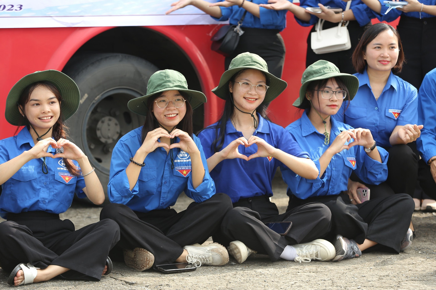 Lan Anh cùng các bạn sinh viên tham gia chuyến tình nguyện Mùa hè Xanh 2023 tại xã Phúc Chu, huyện Định Hóa, tỉnh Thái Nguyên.