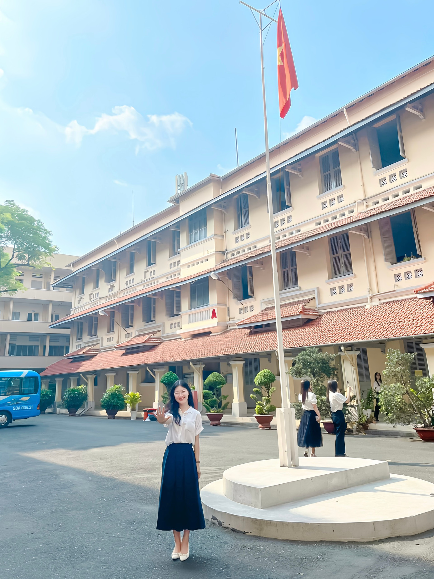 Lan Anh tham gia hành trình "Chín Tháng Giêng" tại Trường Đại học Khoa học Tự nhiên, TP. Hồ Chí Minh.