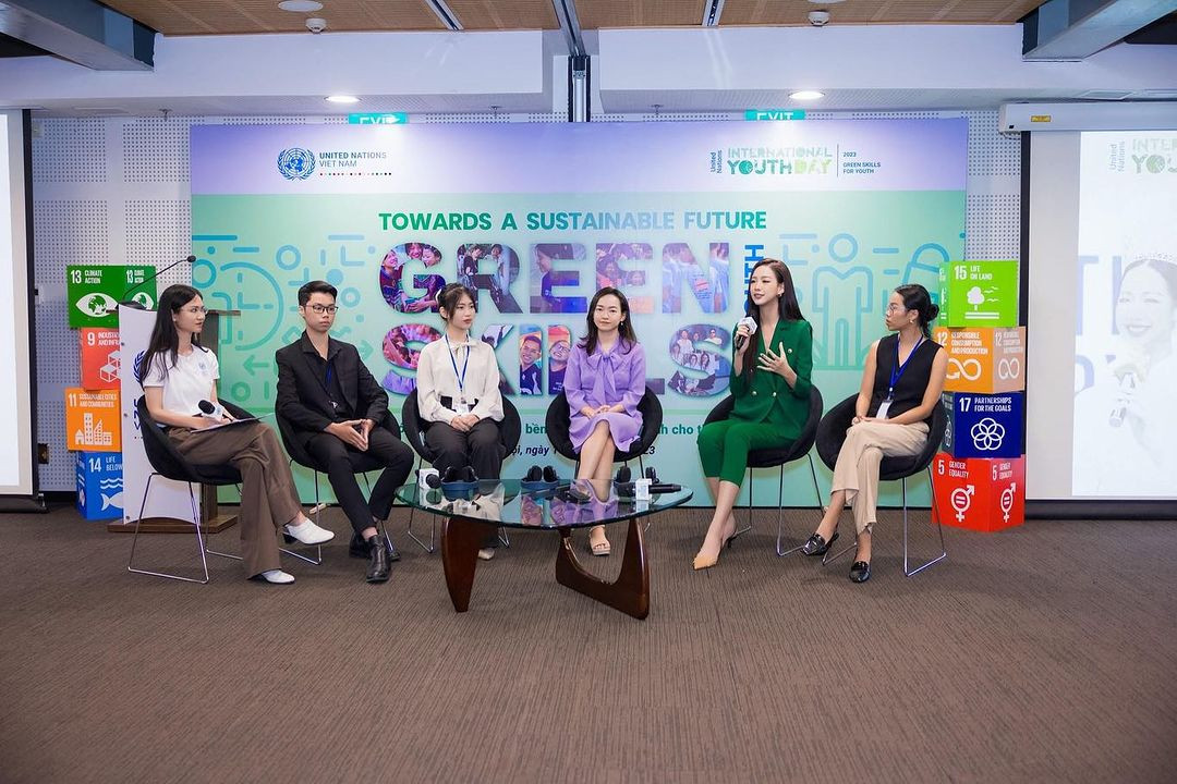 Phạm Minh Long Hải (thứ 2 từ trái sang) làm diễn giả cho Hội thảo của Liên Hợp Quốc về môi trường.