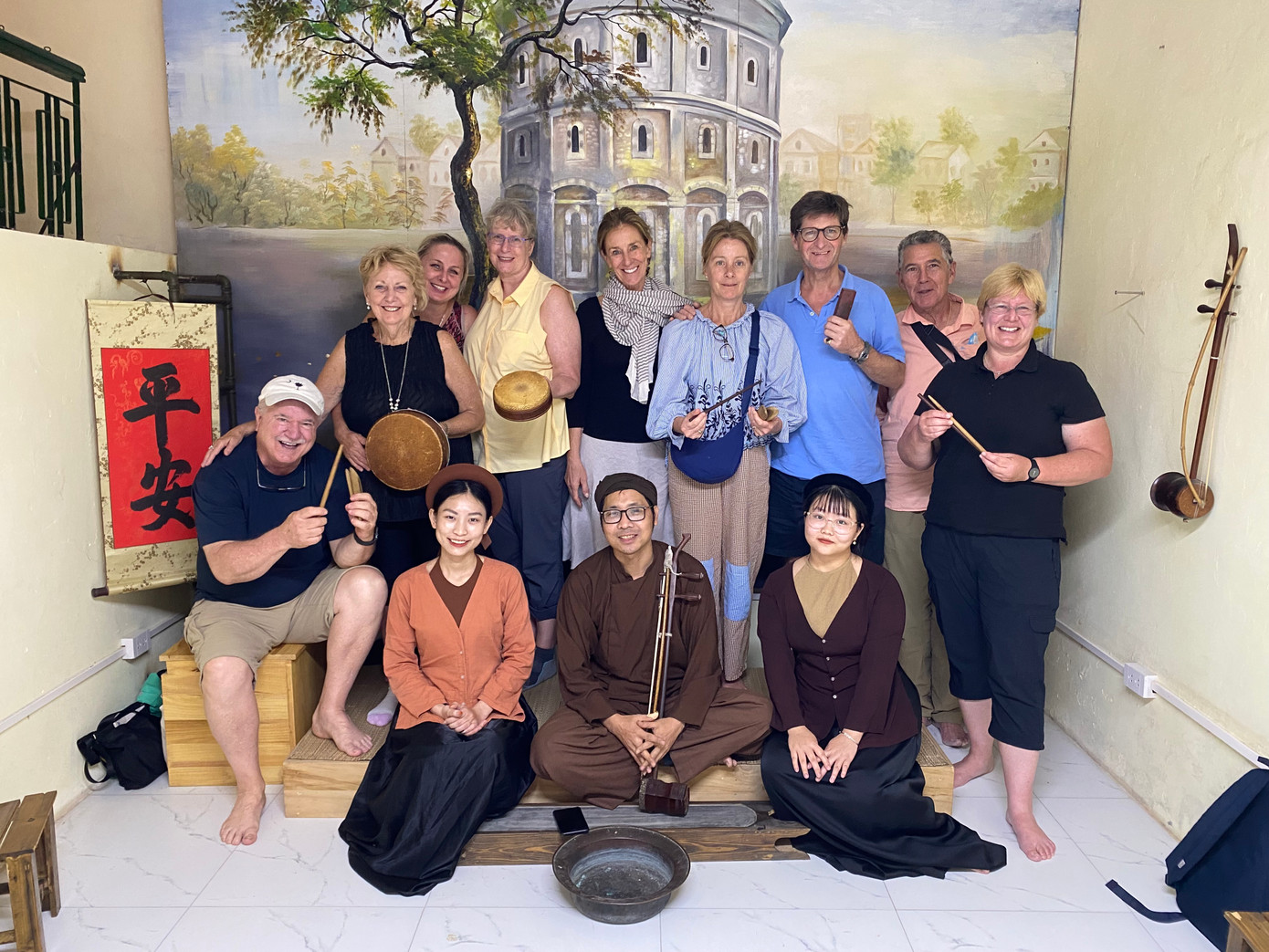 Nguyễn Thị Huyền trong vai trò là Nghệ sỹ hát Xẩm.