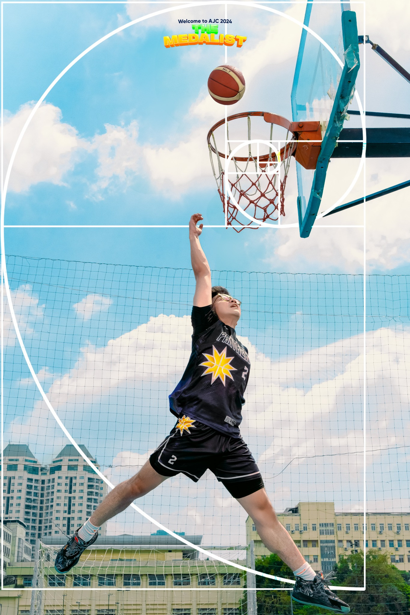 Lấy tinh thần làm đòn bẩy, các “vận động viên” bật tung sức, vươn vai phá lưới tại trận đấu tuyển sinh khốc liệt.