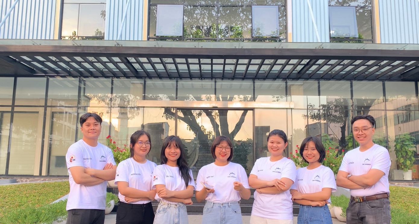 Thu Thảo cùng các thành viên nhóm dự án Khởi nghiệp cuộc thi Ra Khơi 2024. Thu Thảo cùng các thành viên nhóm dự án Khởi nghiệp cuộc thi Ra Khơi 2024.