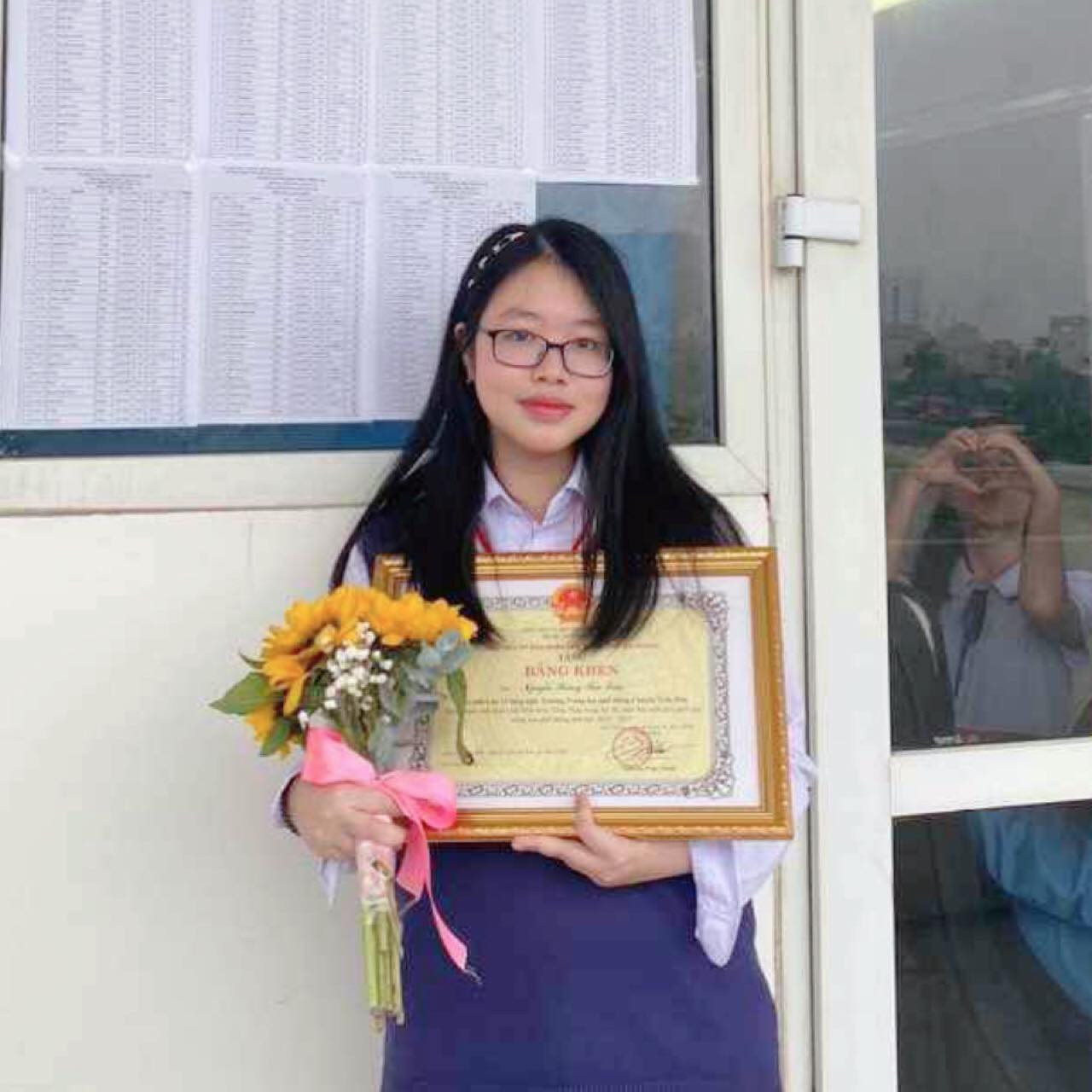 Bạn bè khi nhắc tới Nguyễn Hoàng Bảo Trân, nhiều người thấy được hình ảnh của một cô gái luôn bền bỉ song hành với ngôn ngữ tiếng Pháp.