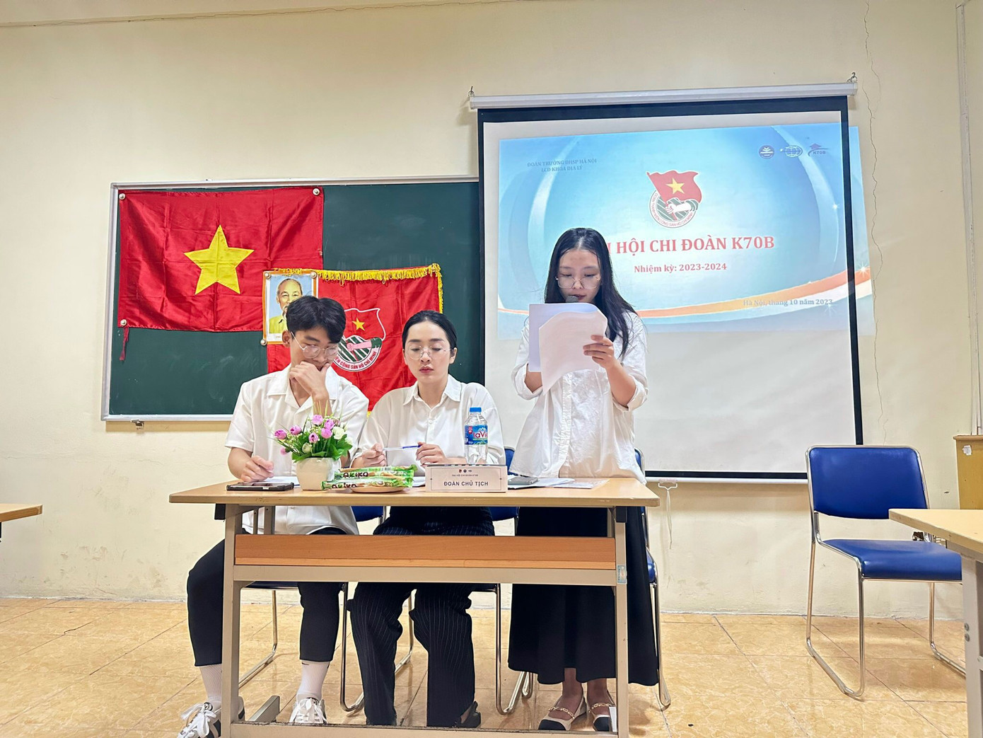 Giang tích cực tham gia các hoạt động của Khoa, của trường.