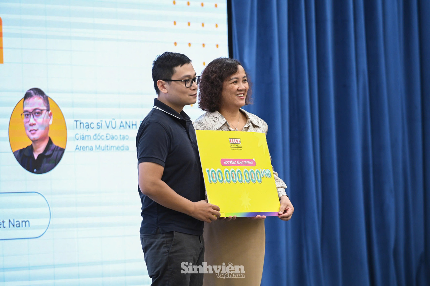 Hệ thống Đào tạo Thiết kế, Kỹ xảo 3D & Game - Arena Multimedia trao tặng 2 suất học bổng, mỗi suất 50 triệu đồng cho sinh viên USTH. Hệ thống Đào tạo Thiết kế, Kỹ xảo 3D & Game - Arena Multimedia trao tặng 2 suất học bổng, mỗi suất 50 triệu đồng cho sinh viên USTH.