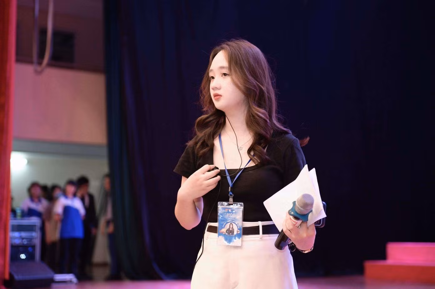 Lâm Anh là Phó trưởng BTC Cuộc thi MC On Stage năm 2024.