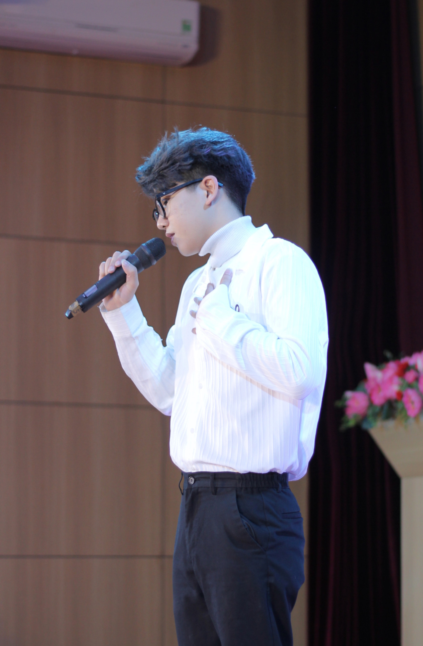 Nguyễn Xuân Lâm - Chủ nhiệm CLB Nghệ thuật Trường Đại học Khoa học Xã hội &amp; Nhân văn - ĐHQG HN.