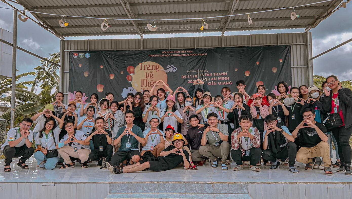 Thường xuyên tổ chức và tham gia các hoạt động tình nguyện. Thường xuyên tổ chức và tham gia các hoạt động tình nguyện.