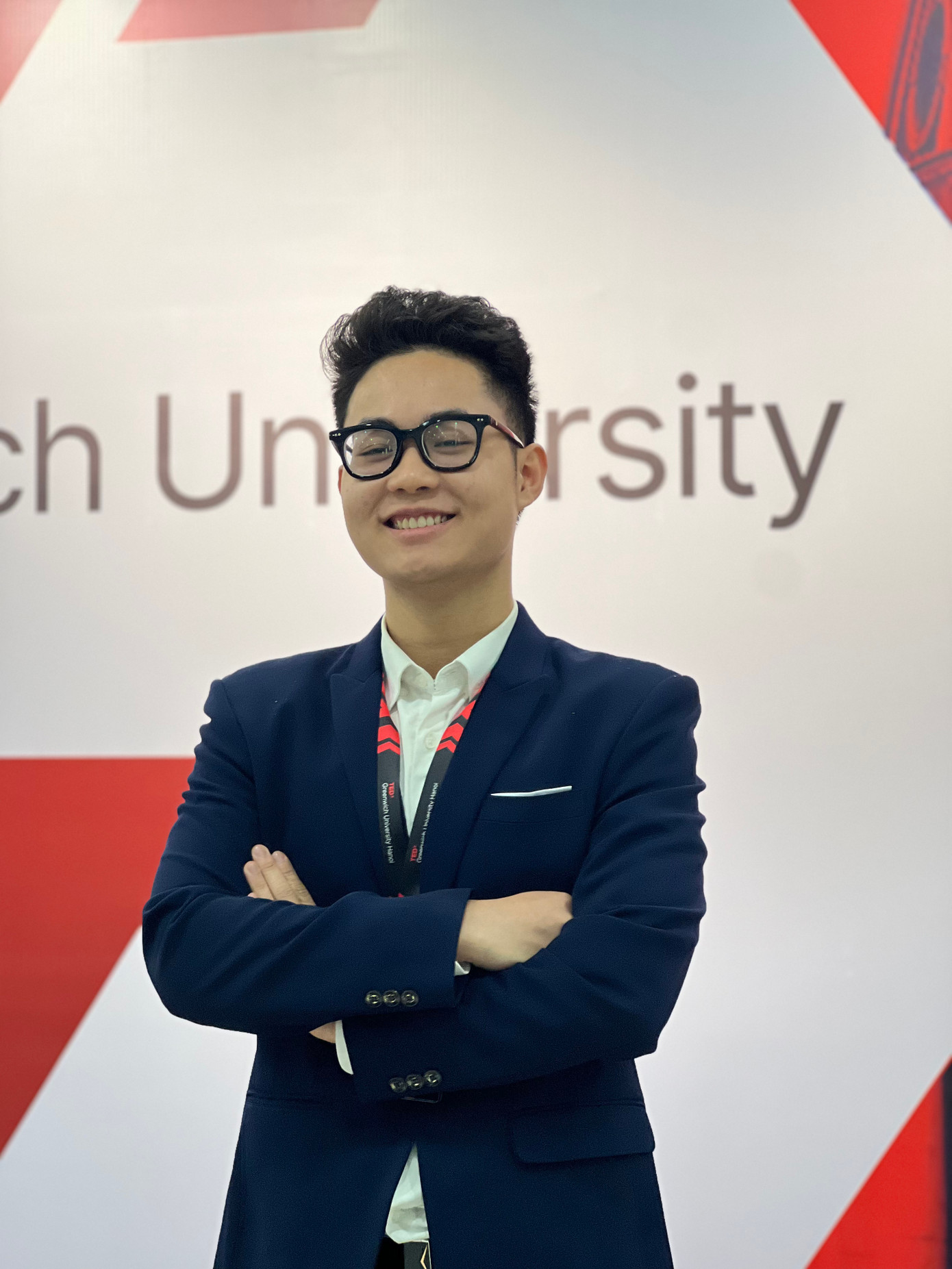 Đức Hiếu trở thành Diễn giả chính thức tại TedxGreenwich University Ha Noi. Đức Hiếu trở thành Diễn giả chính thức tại TedxGreenwich University Ha Noi.